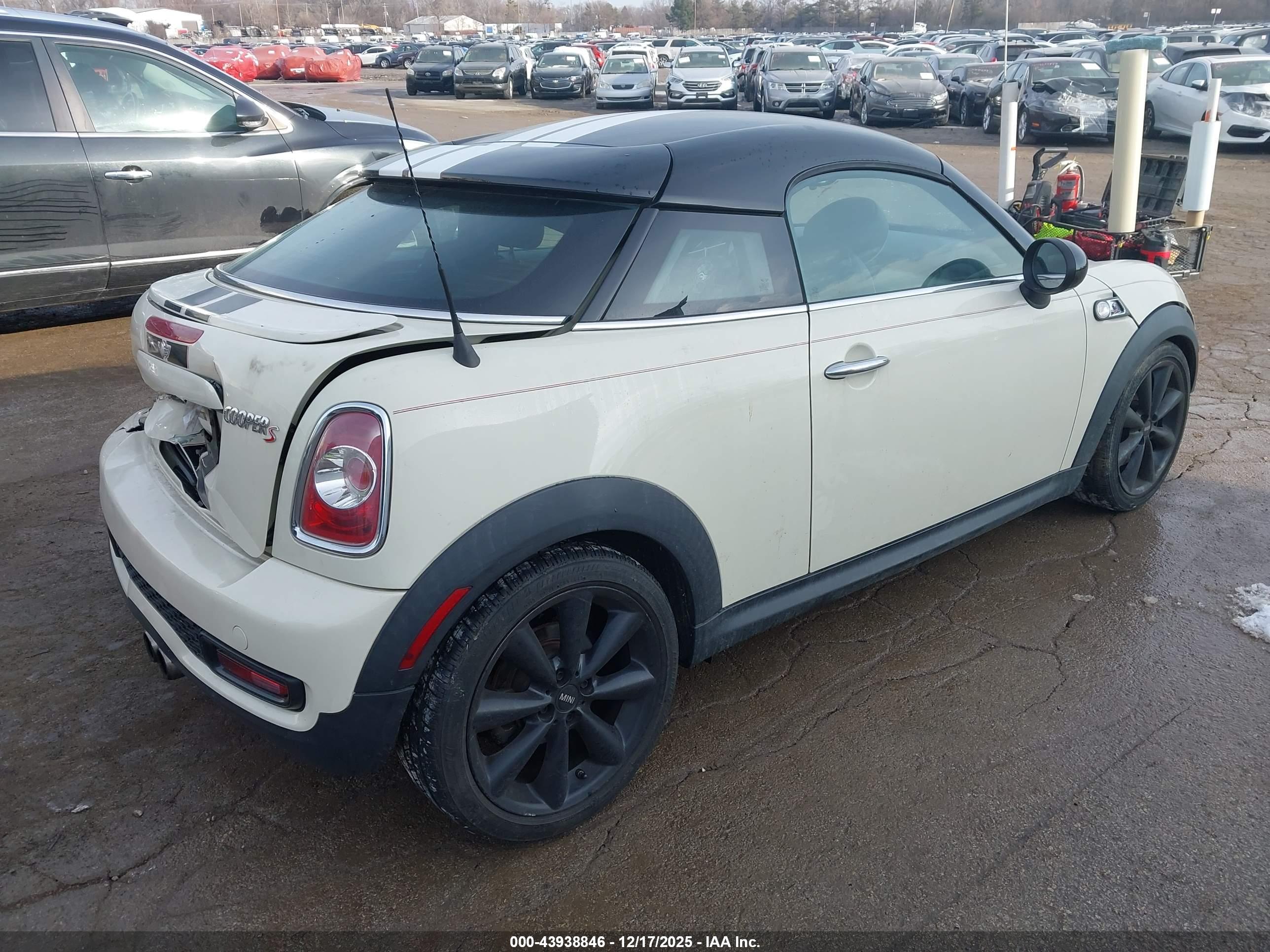 MINI COUPE image 4