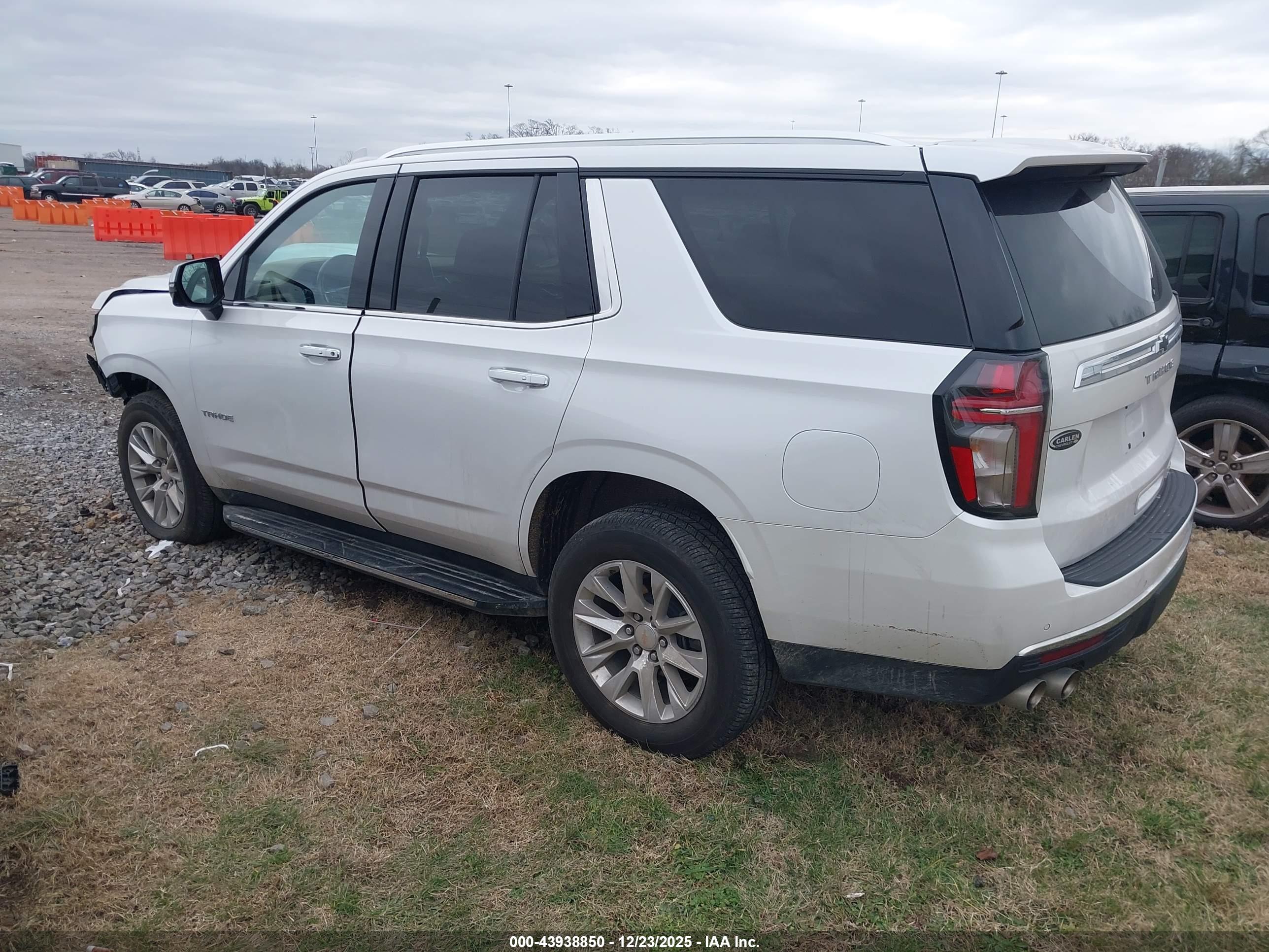 CHEVROLET TAHOE image 3