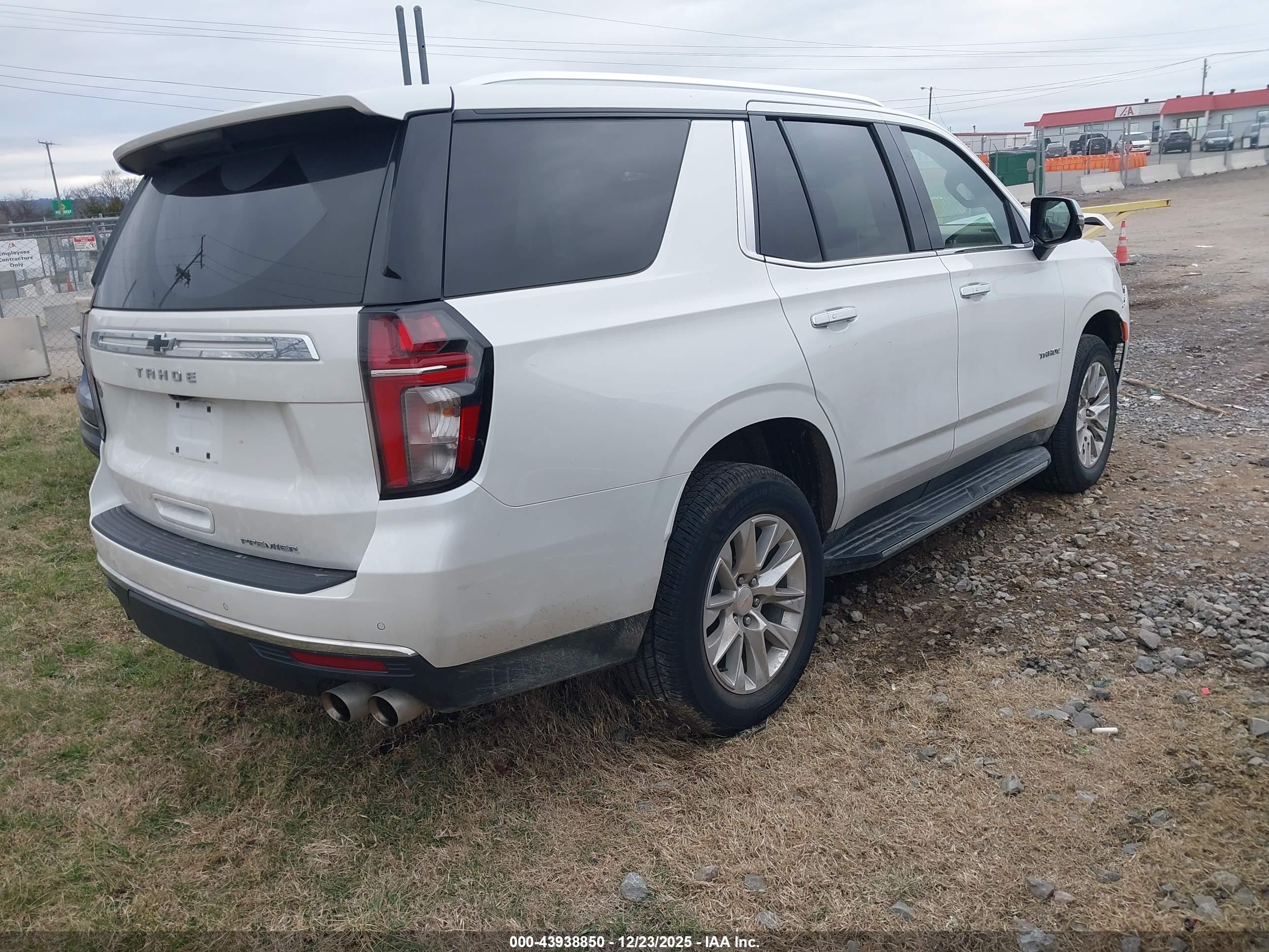 CHEVROLET TAHOE image 4