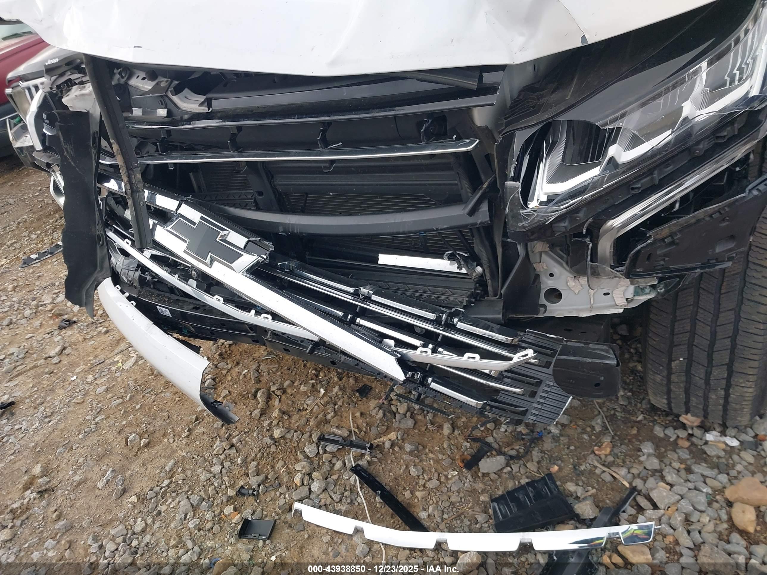 CHEVROLET TAHOE image 6