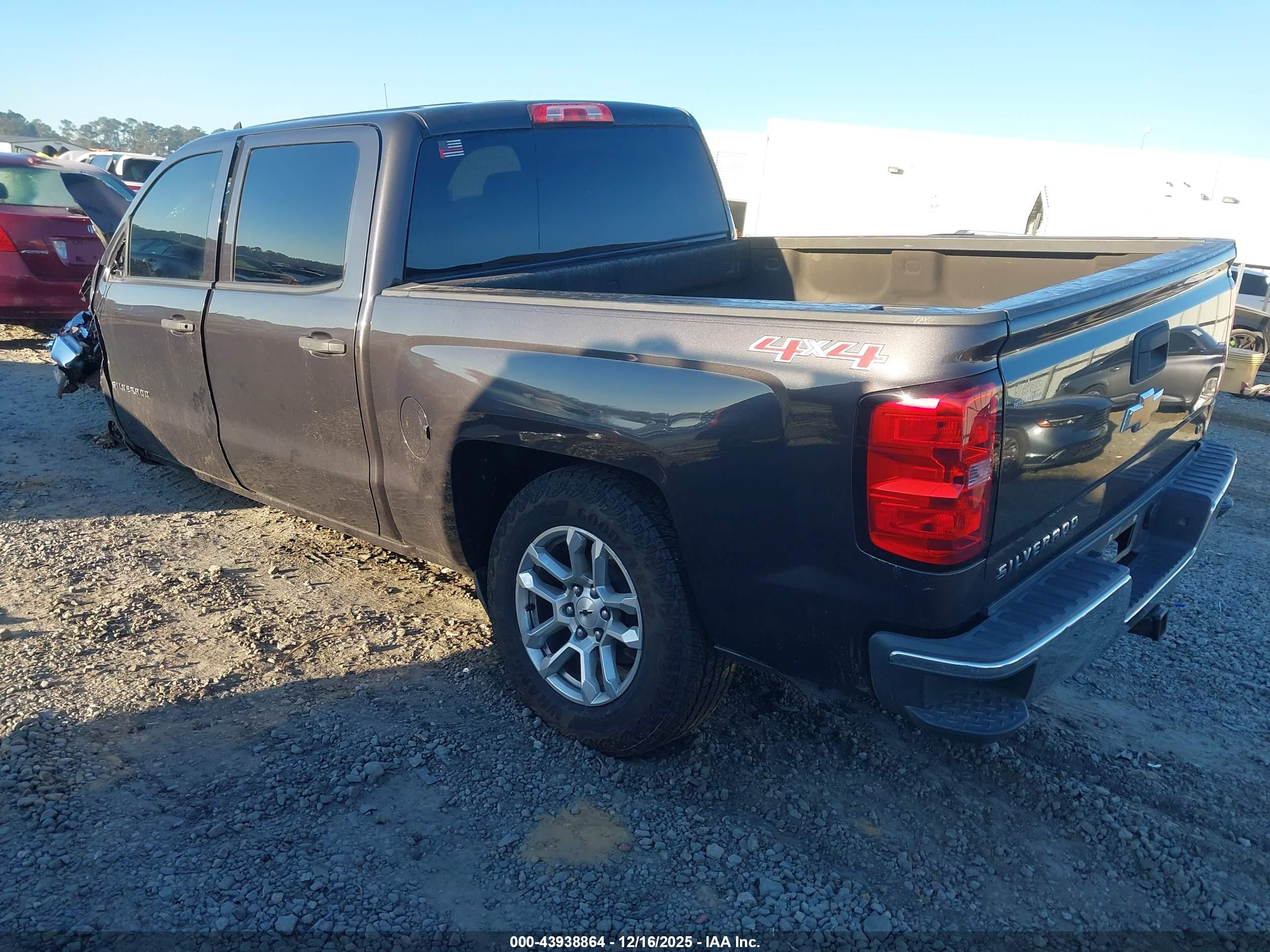 CHEVROLET SILVERADO image 3