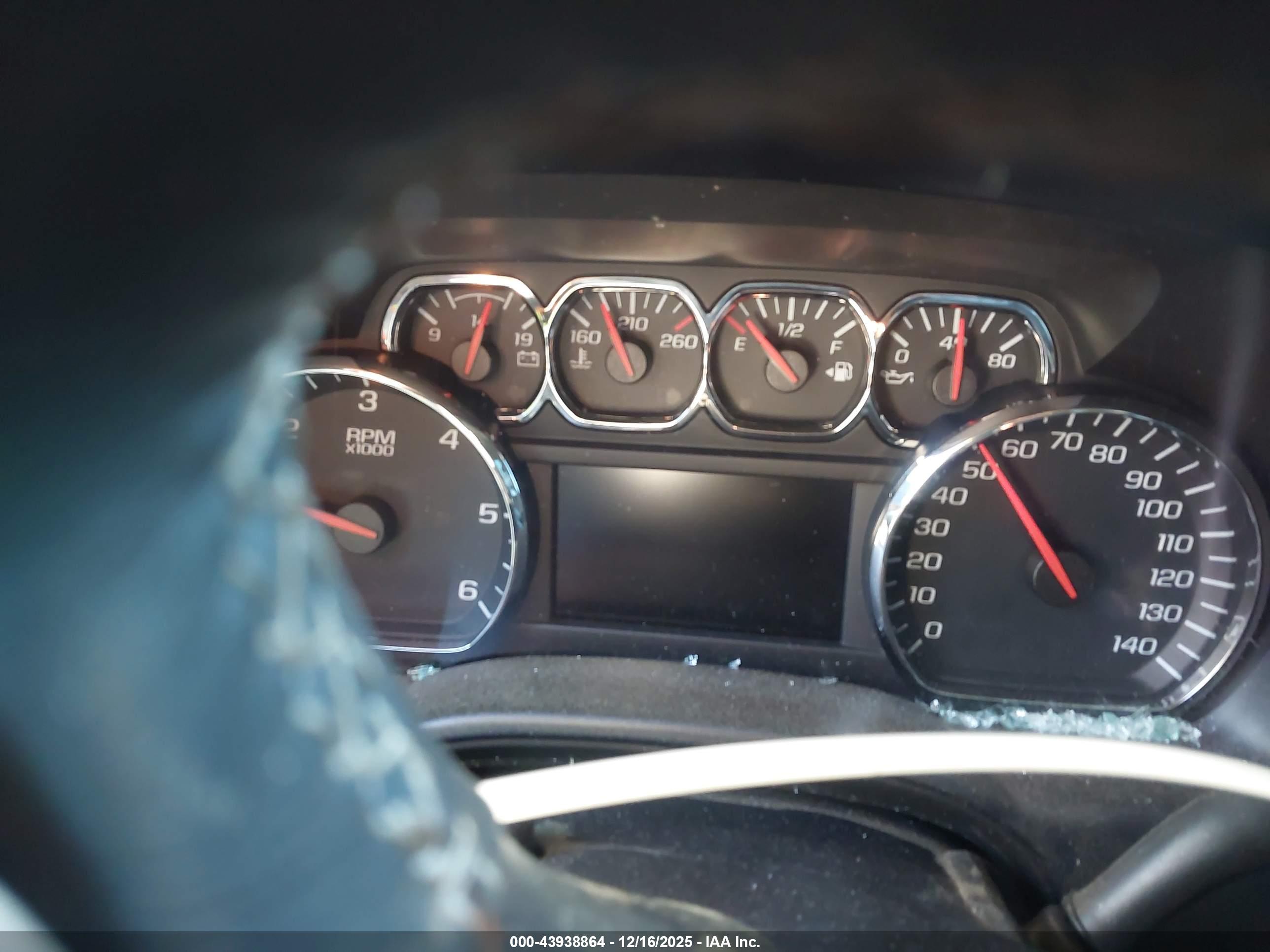 CHEVROLET SILVERADO image 7