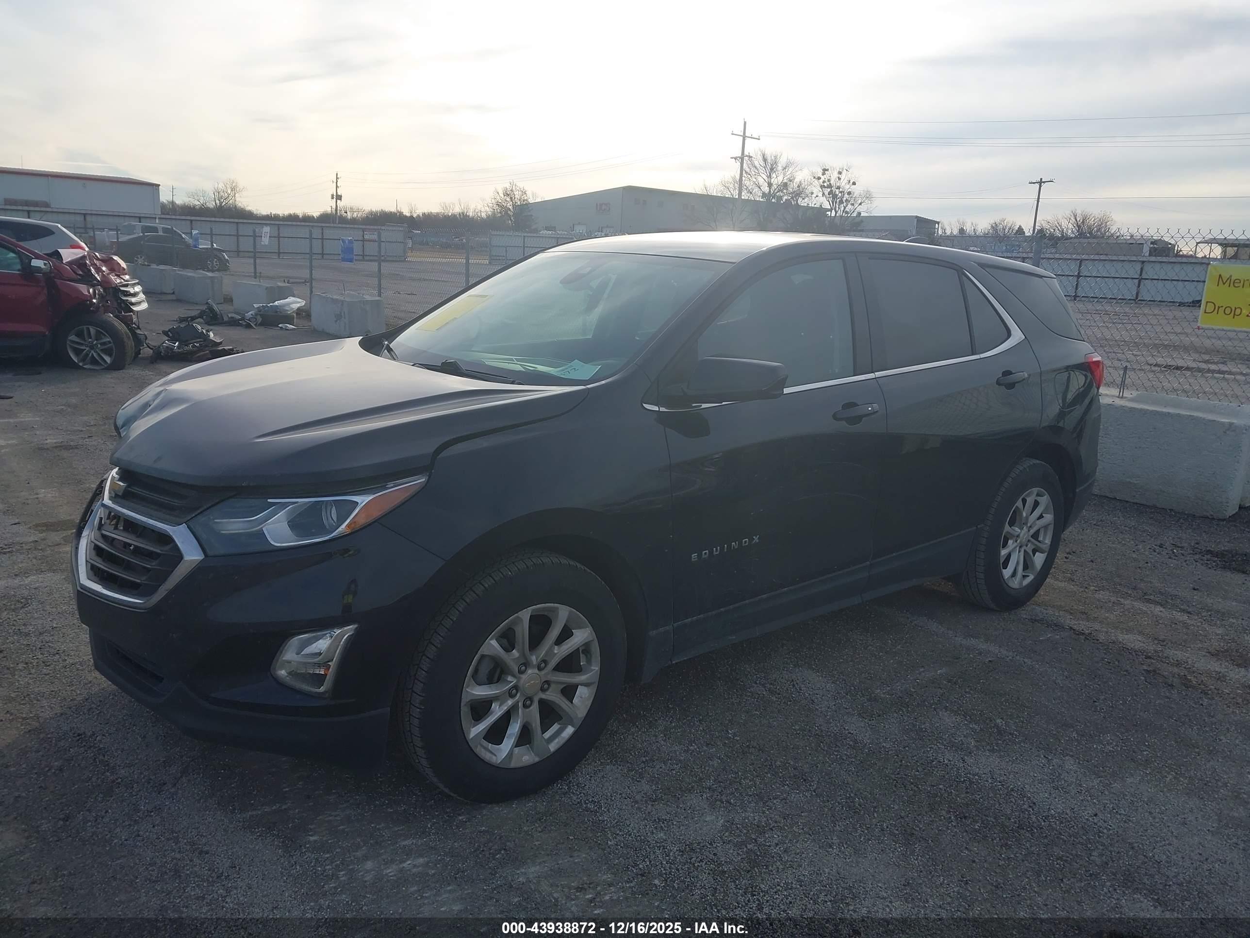 CHEVROLET EQUINOX image 2