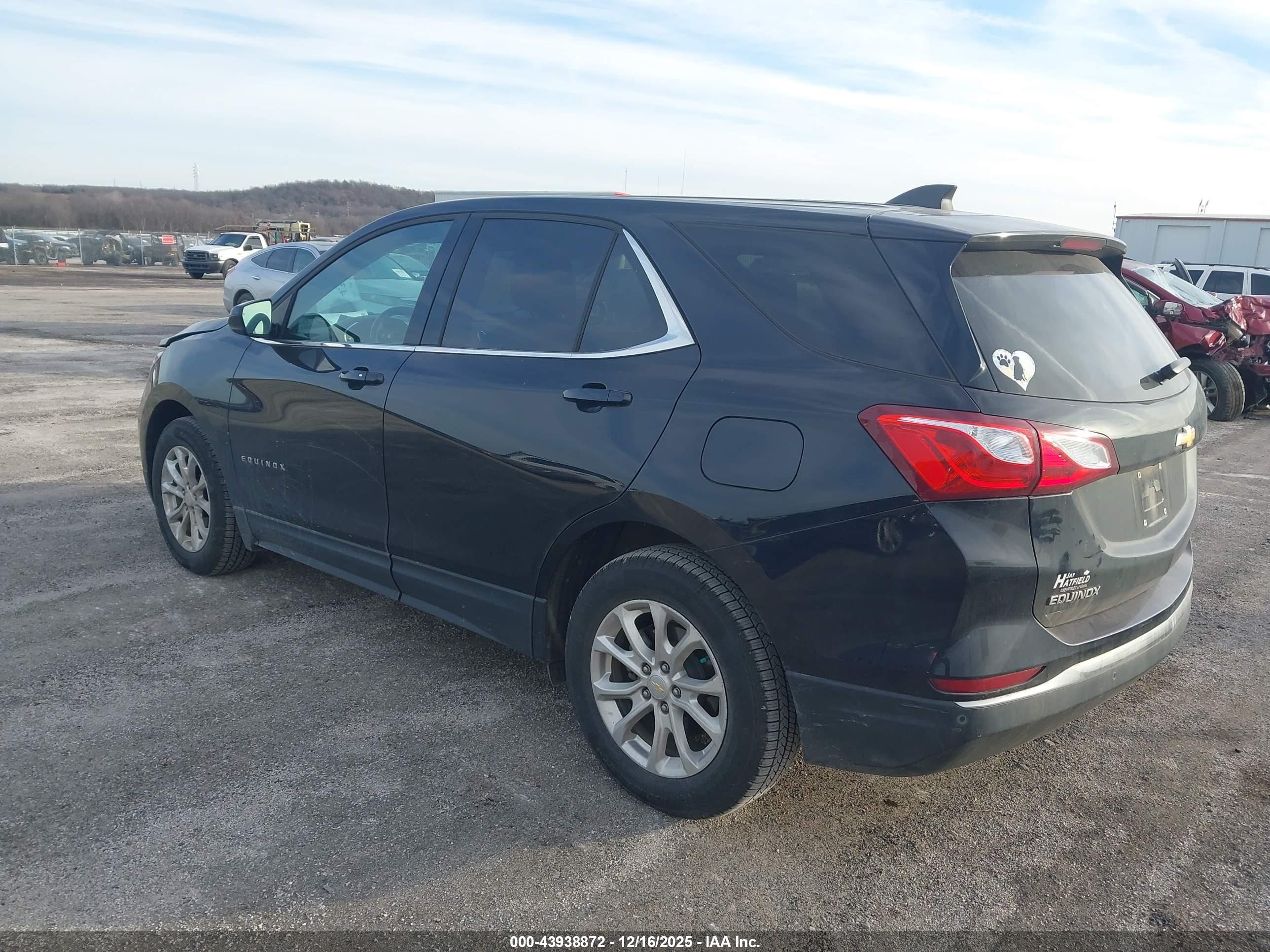 CHEVROLET EQUINOX image 3