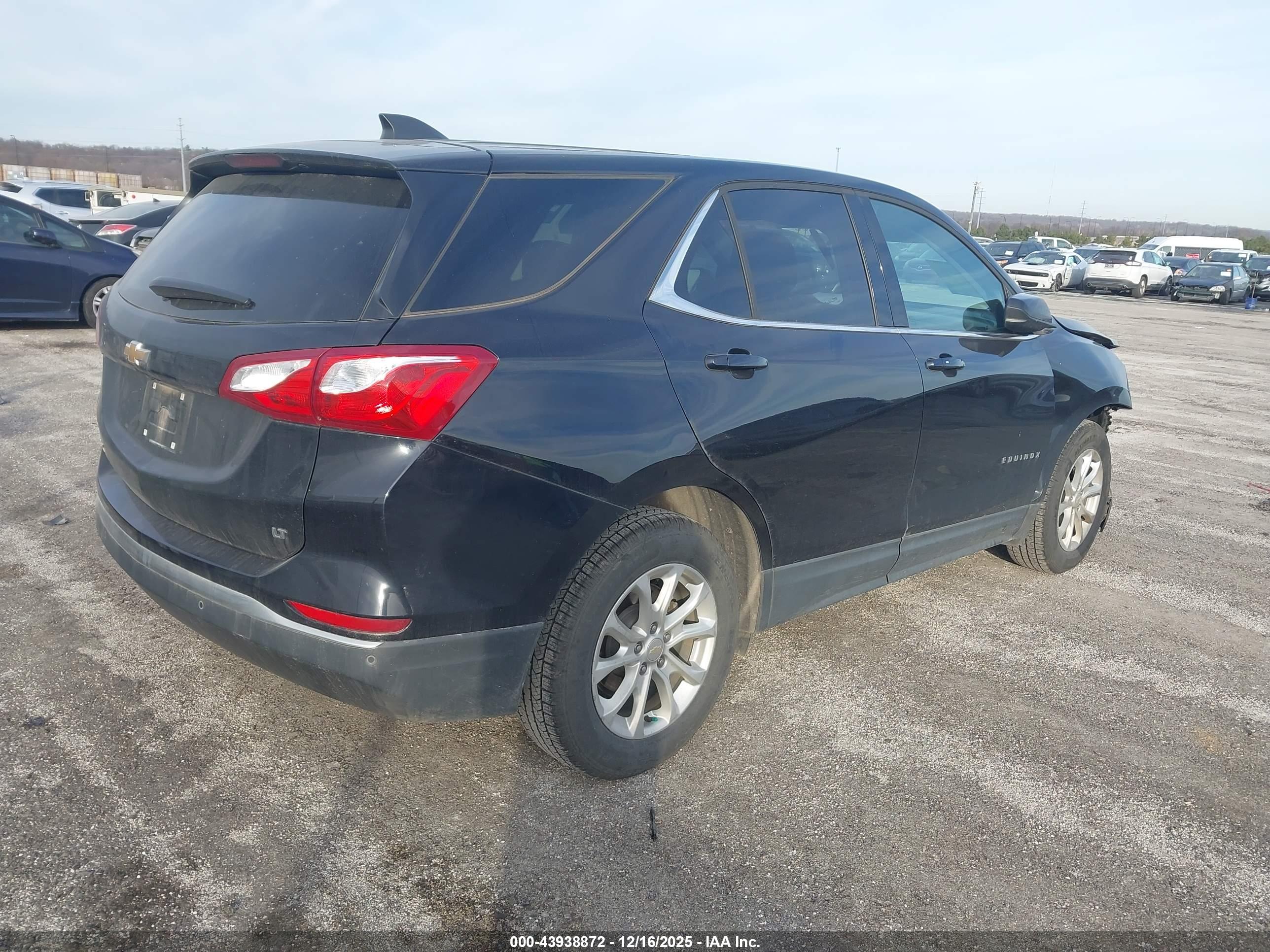 CHEVROLET EQUINOX image 4