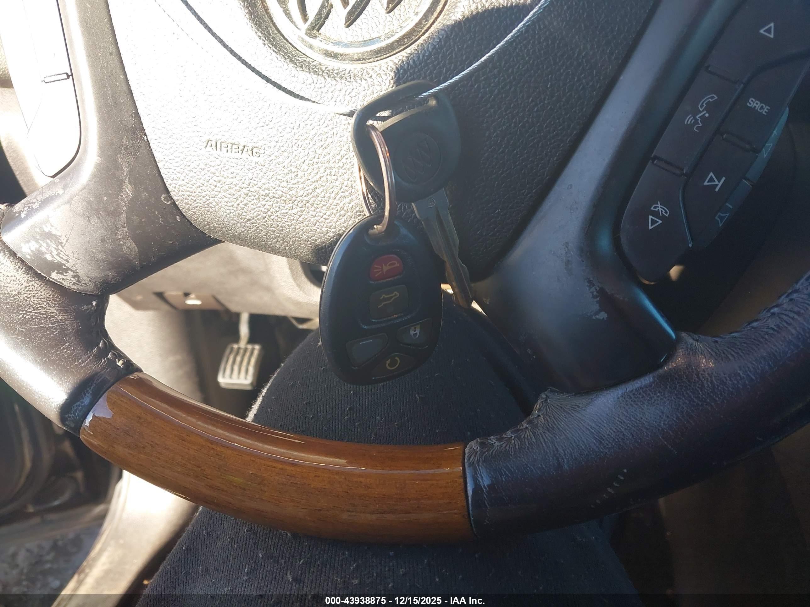 BUICK ENCLAVE image 11
