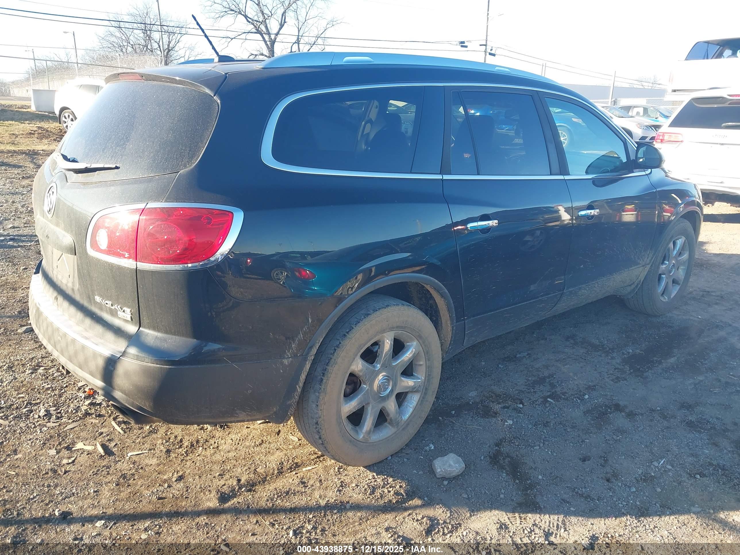 BUICK ENCLAVE image 4