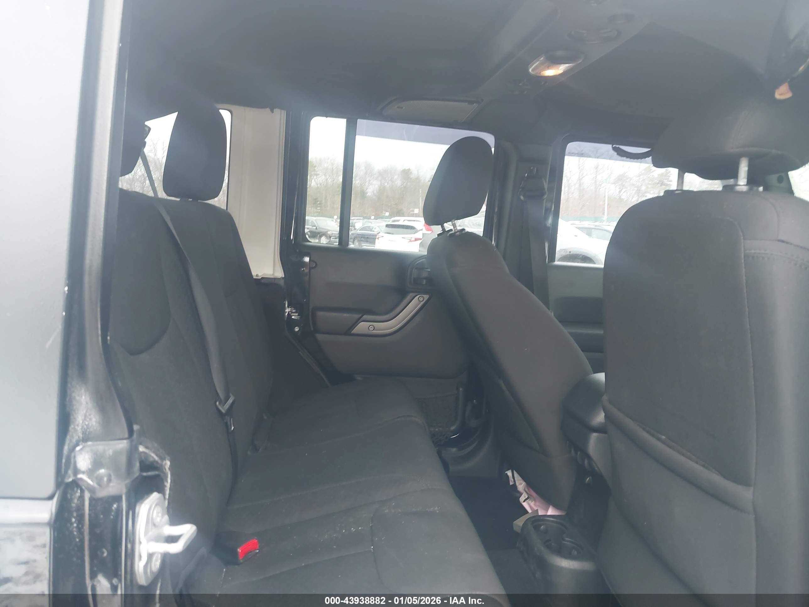 JEEP WRANGLER image 8