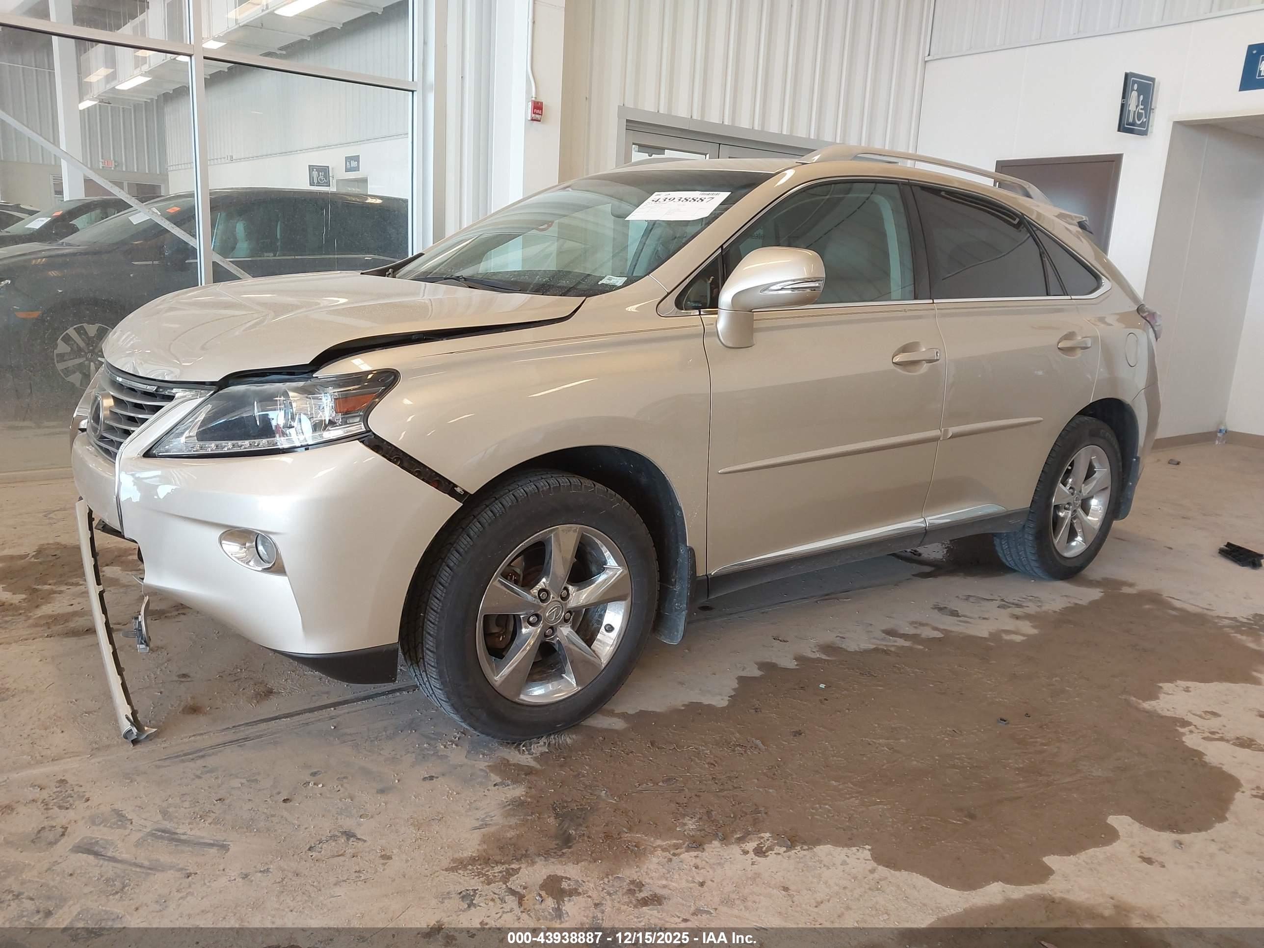 LEXUS RX image 2