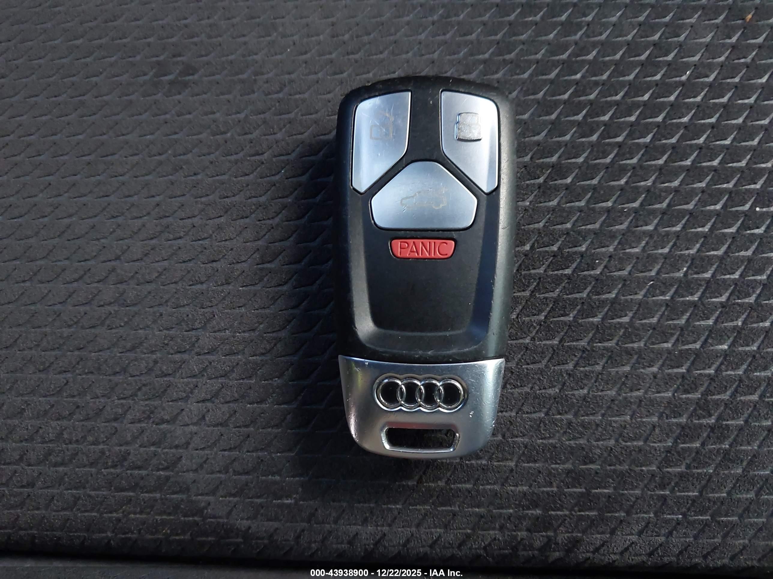 AUDI SQ5 image 11