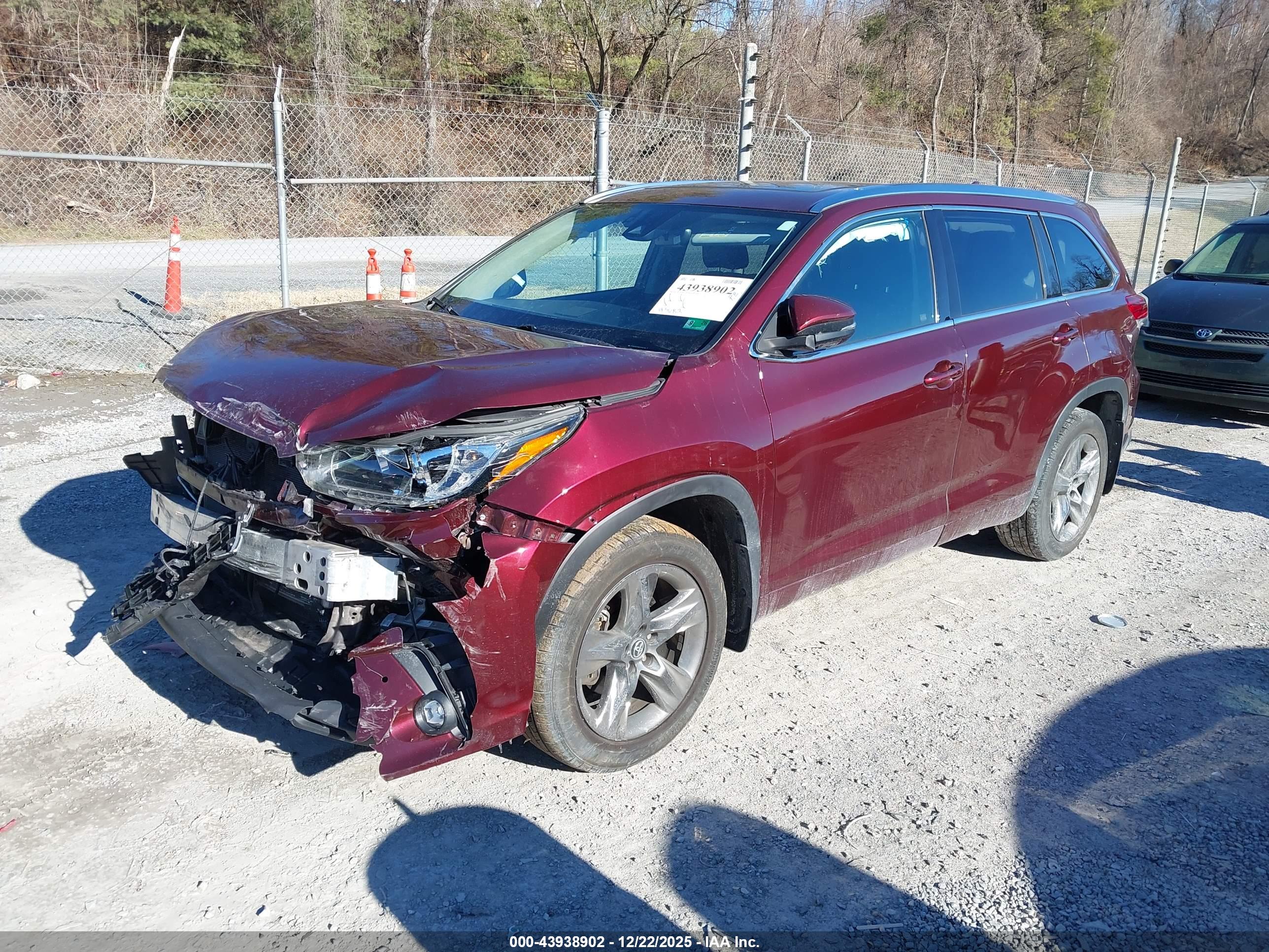 TOYOTA HIGHLANDER image 2