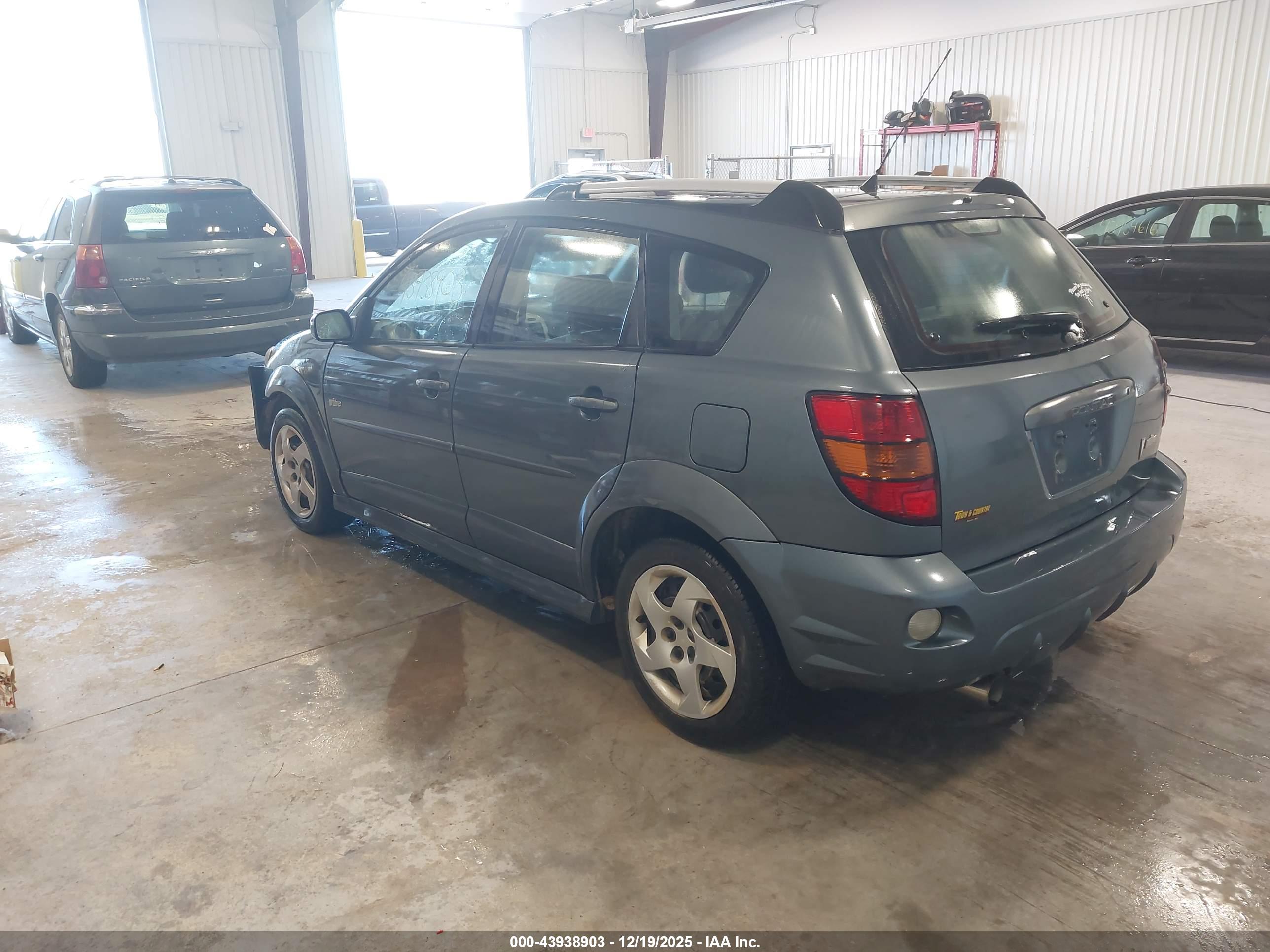 PONTIAC VIBE image 3