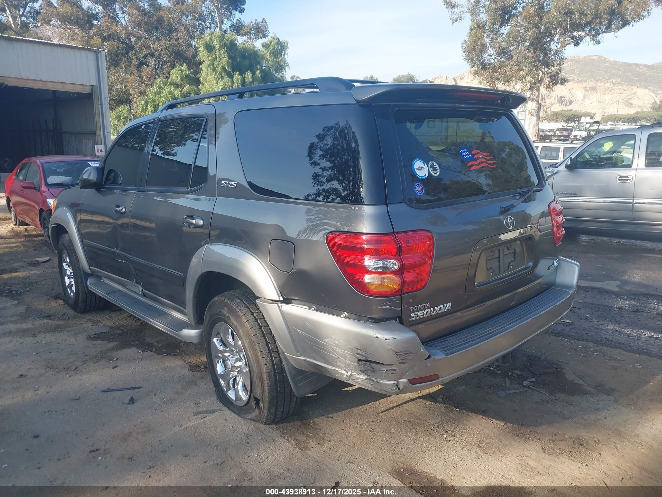 TOYOTA SEQUOIA image 3