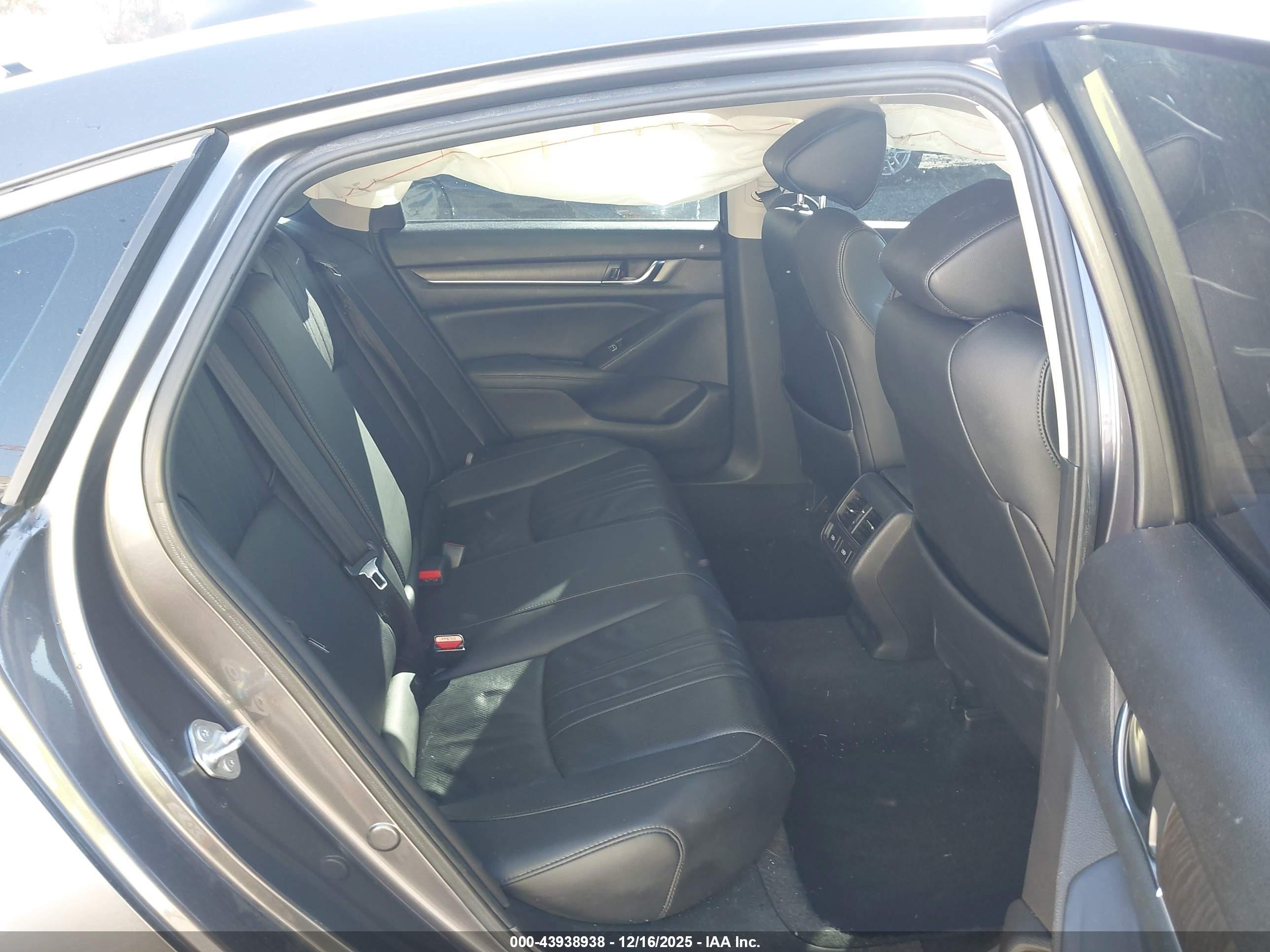 HONDA ACCORD image 8