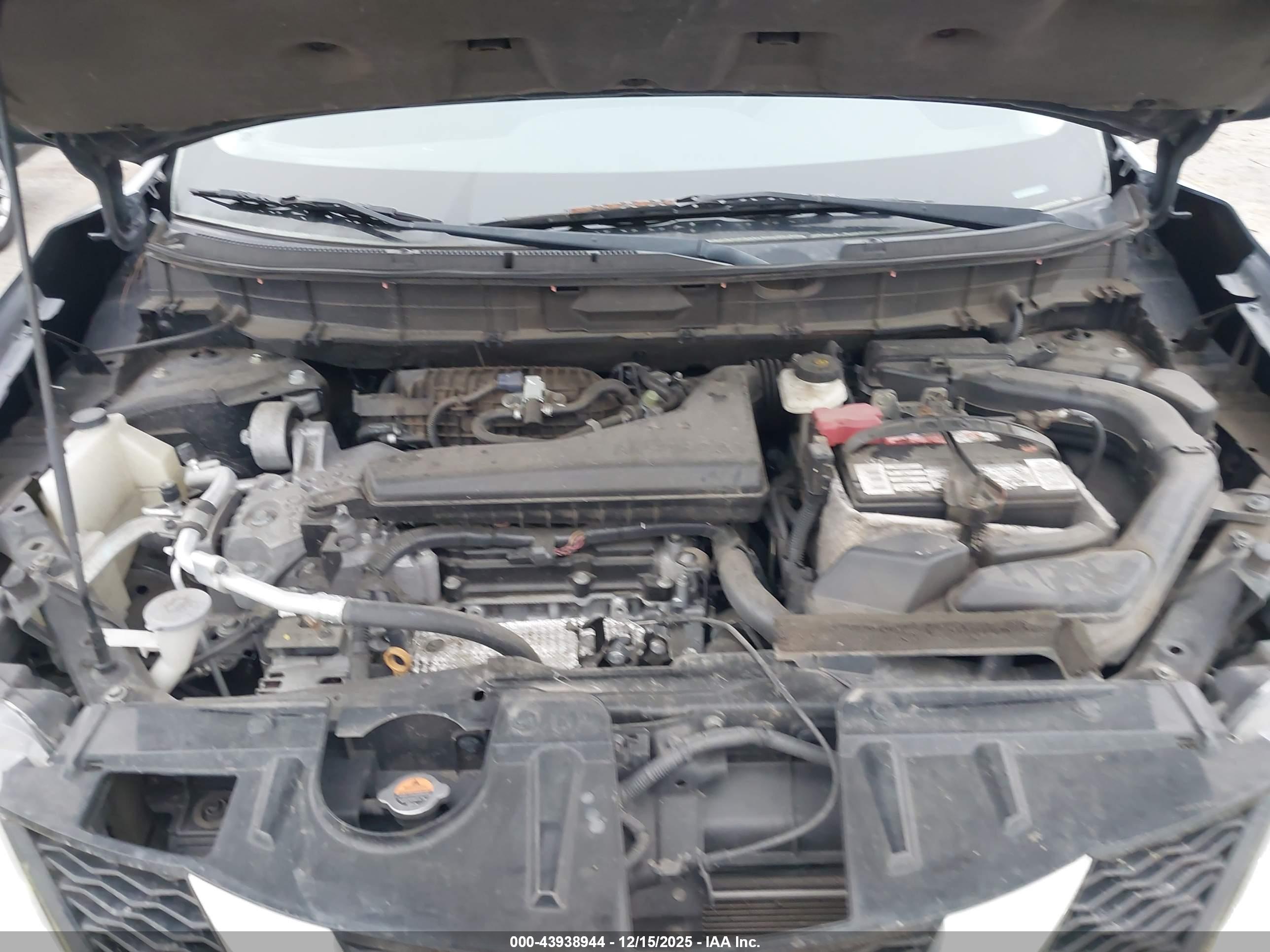 NISSAN ROGUE image 10