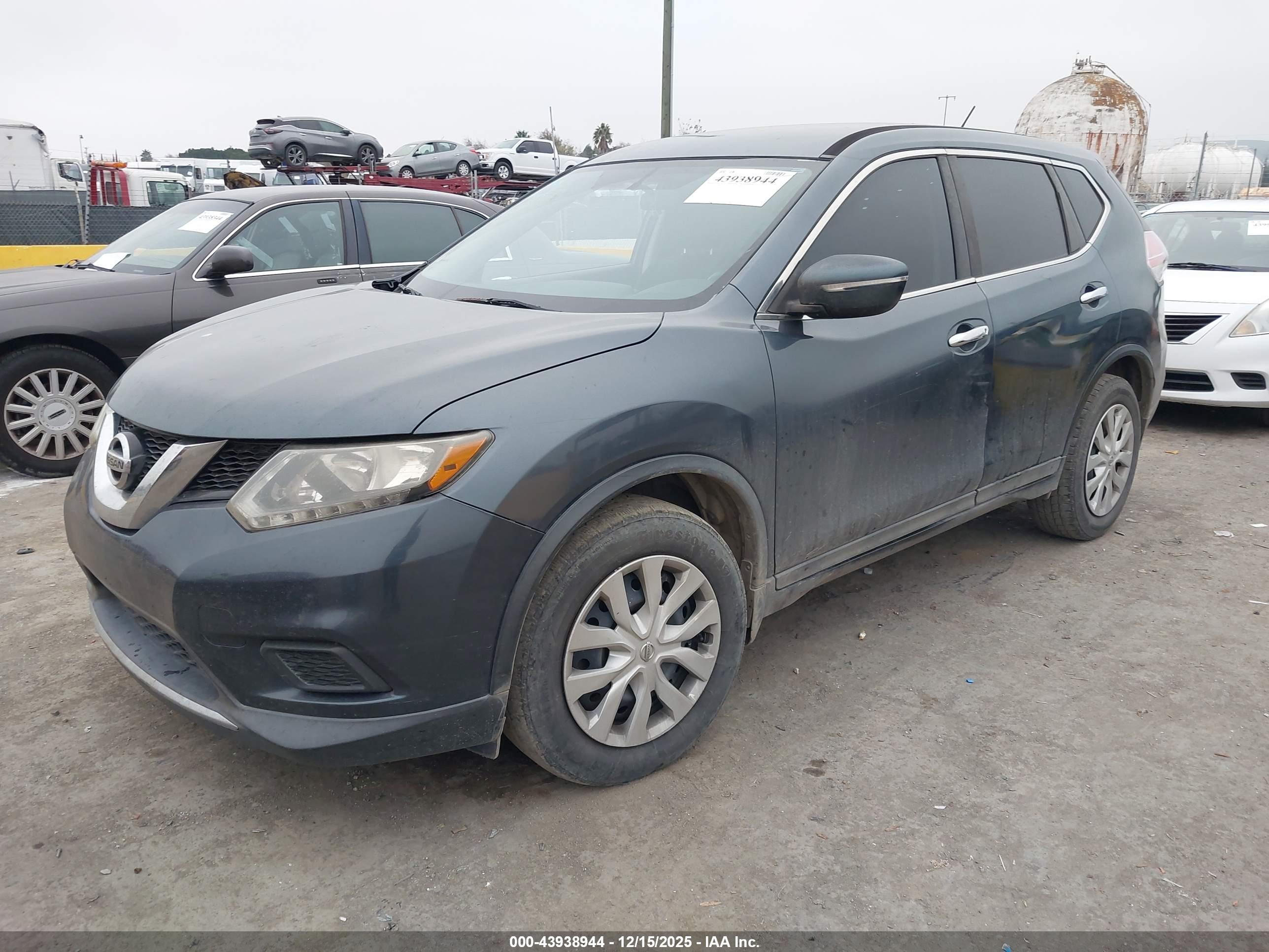 NISSAN ROGUE image 2