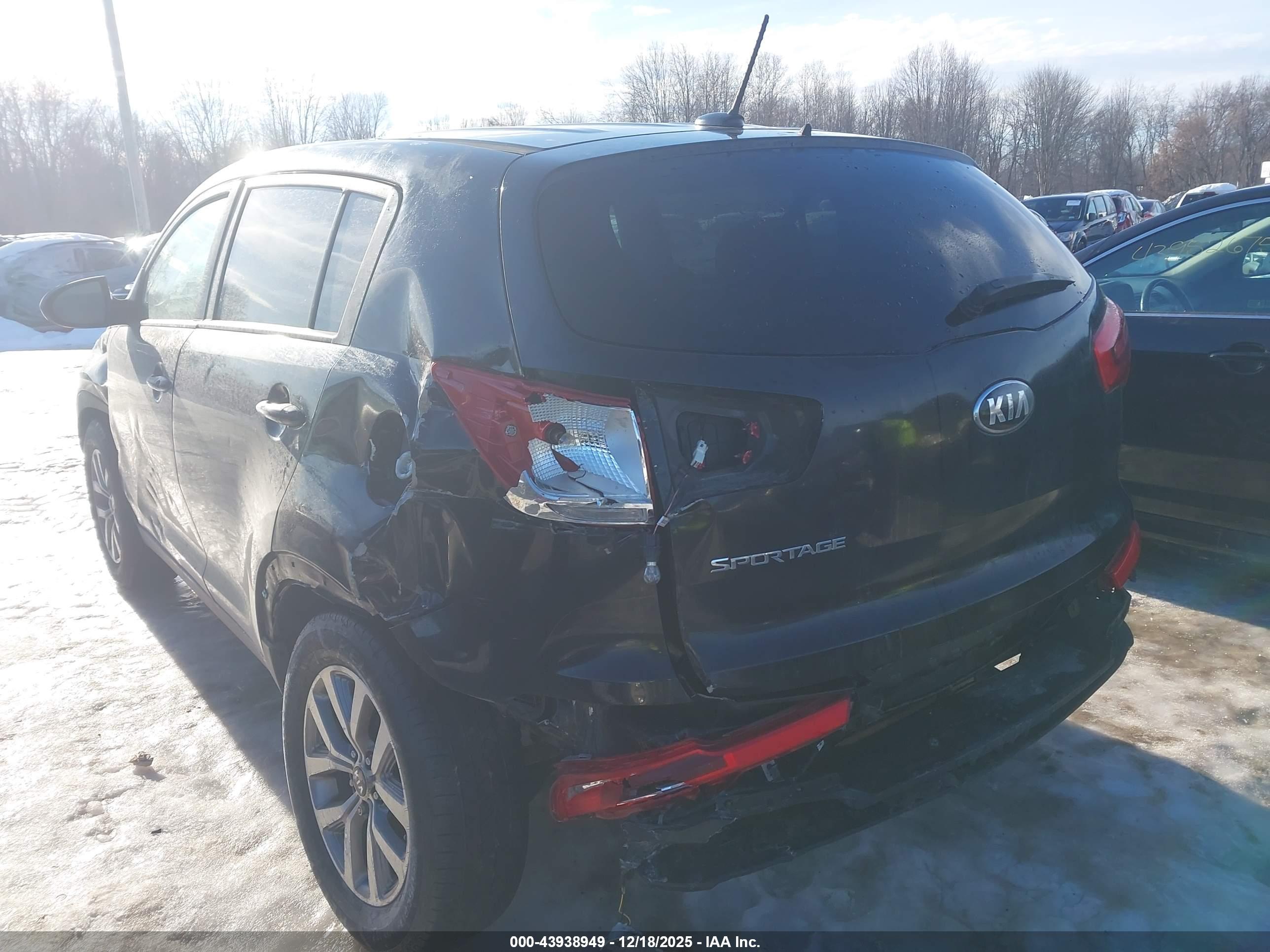 KIA SPORTAGE image 3