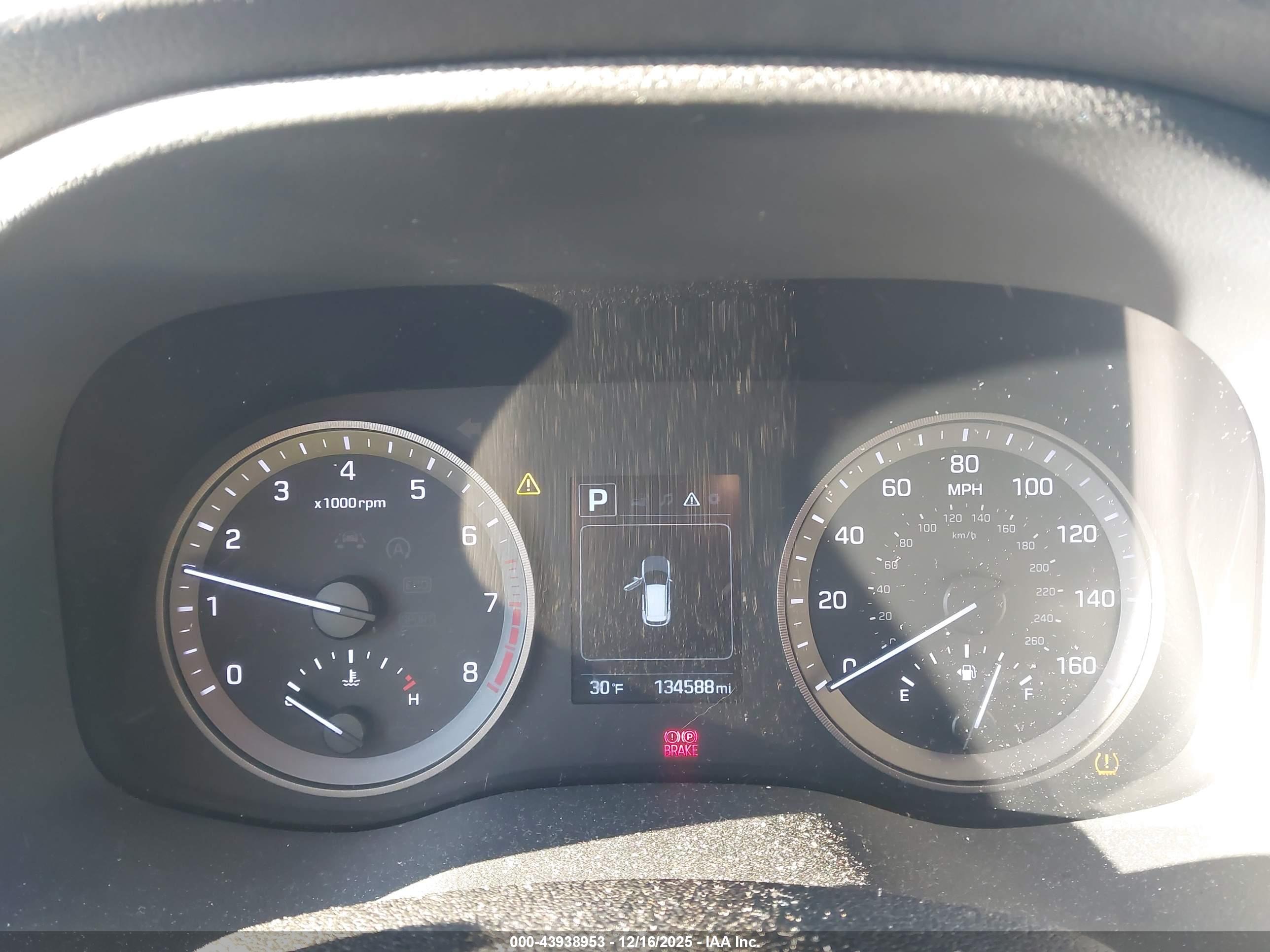 HYUNDAI TUCSON image 7