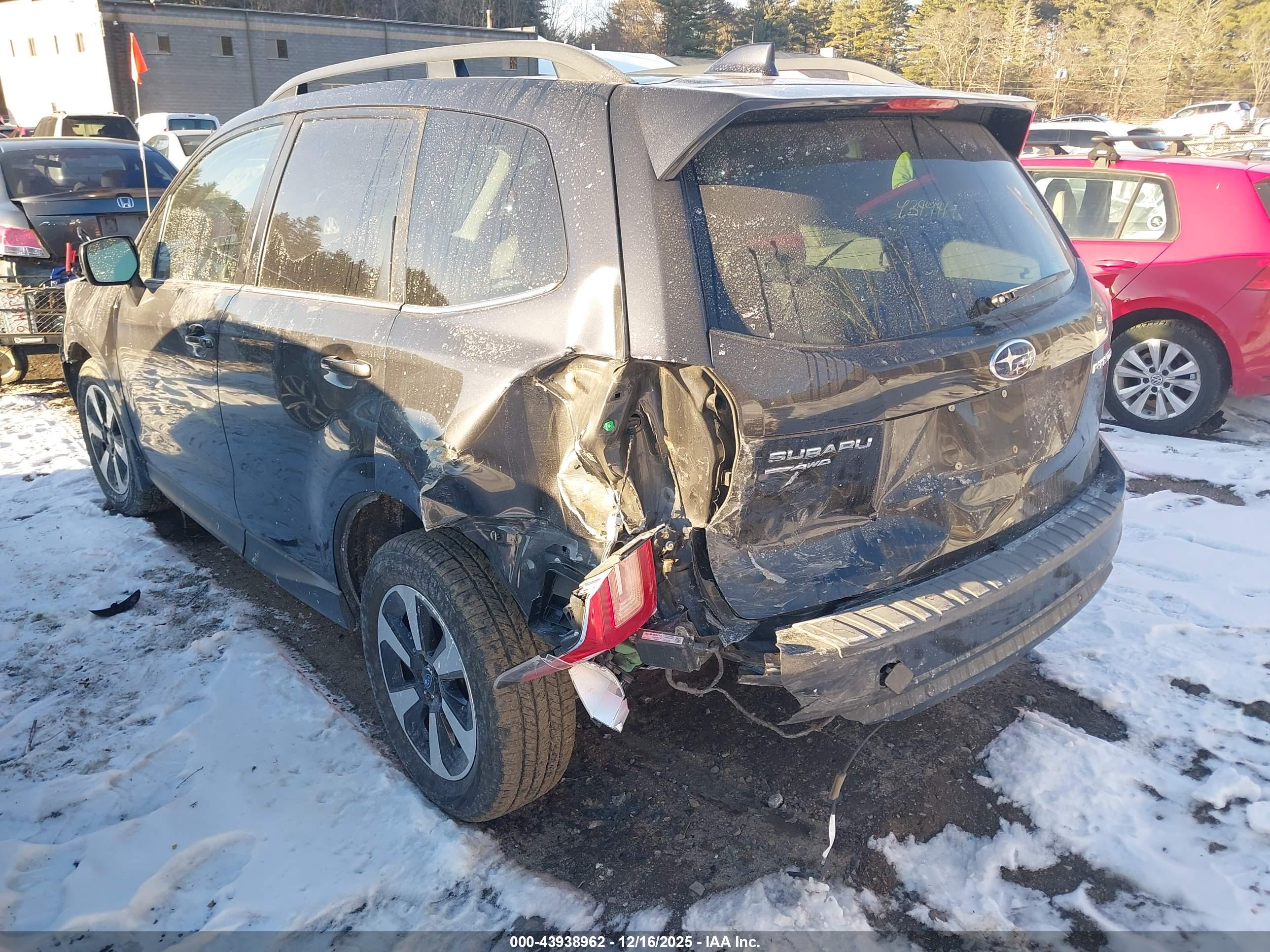 SUBARU FORESTER image 3