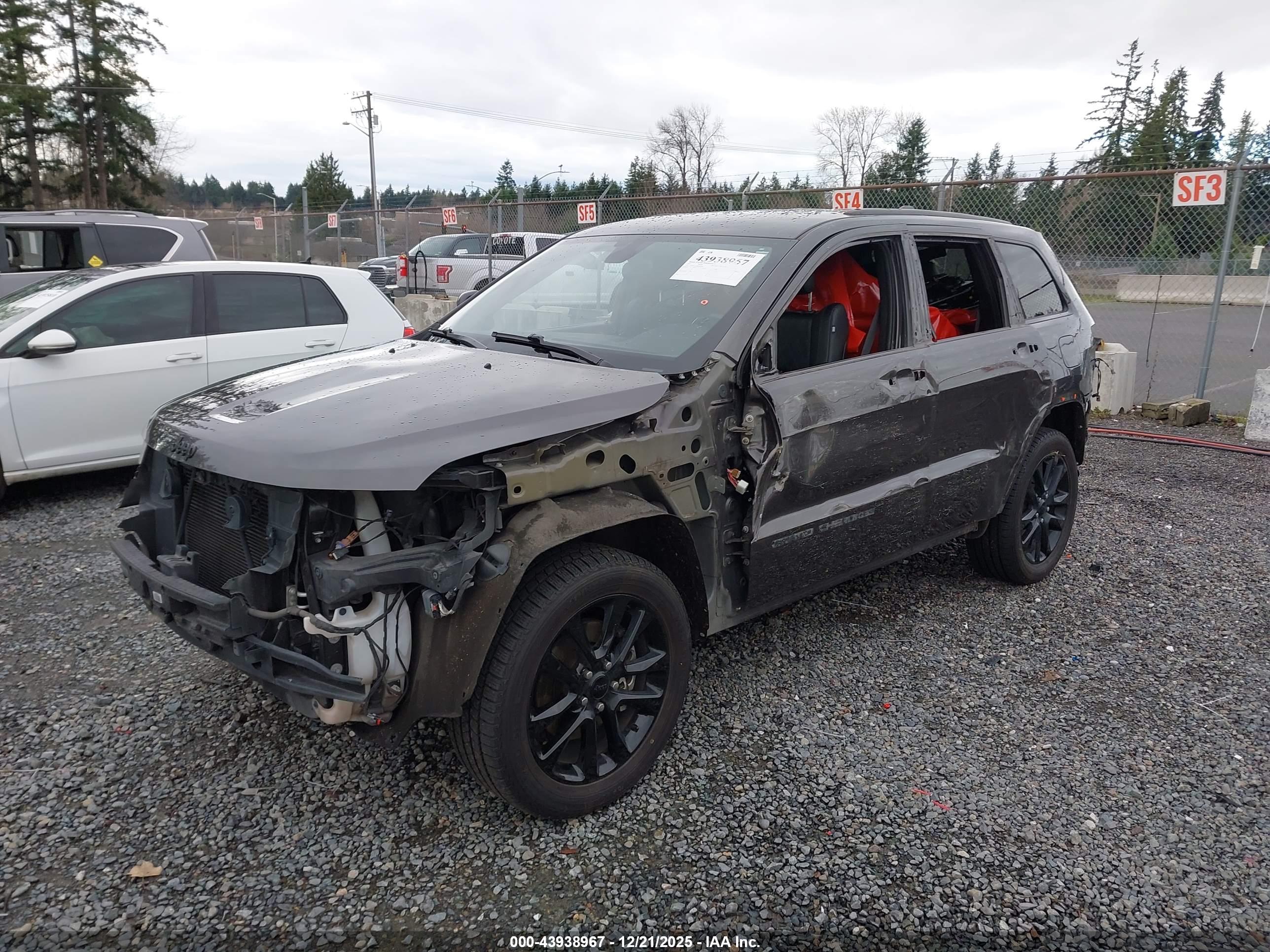 JEEP GRAND image 2