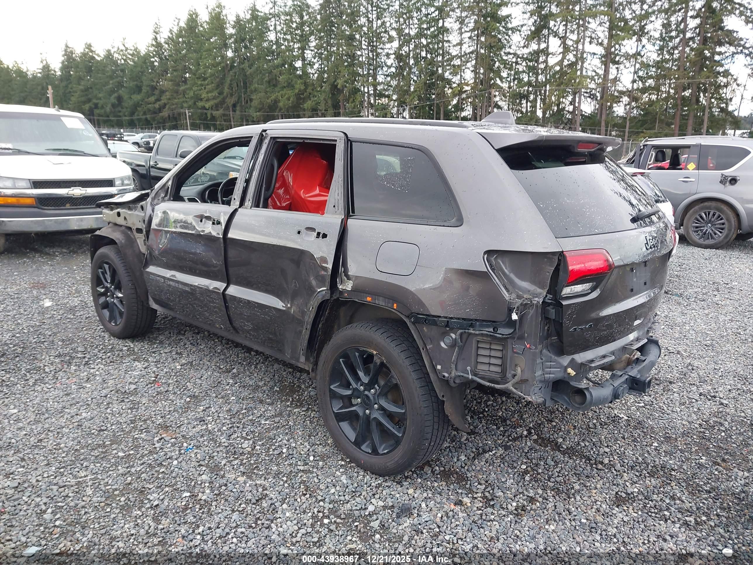 JEEP GRAND image 3