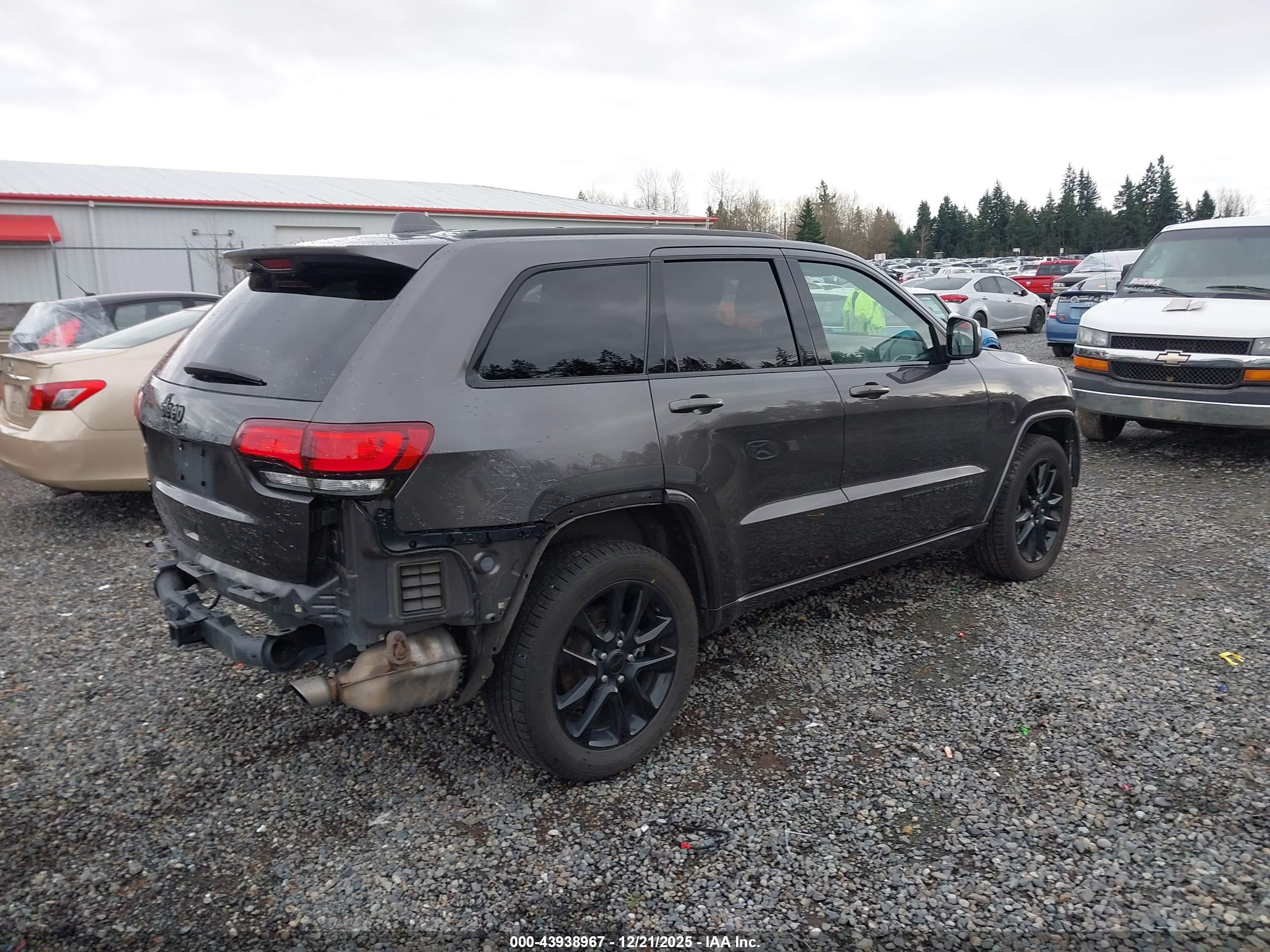 JEEP GRAND image 4