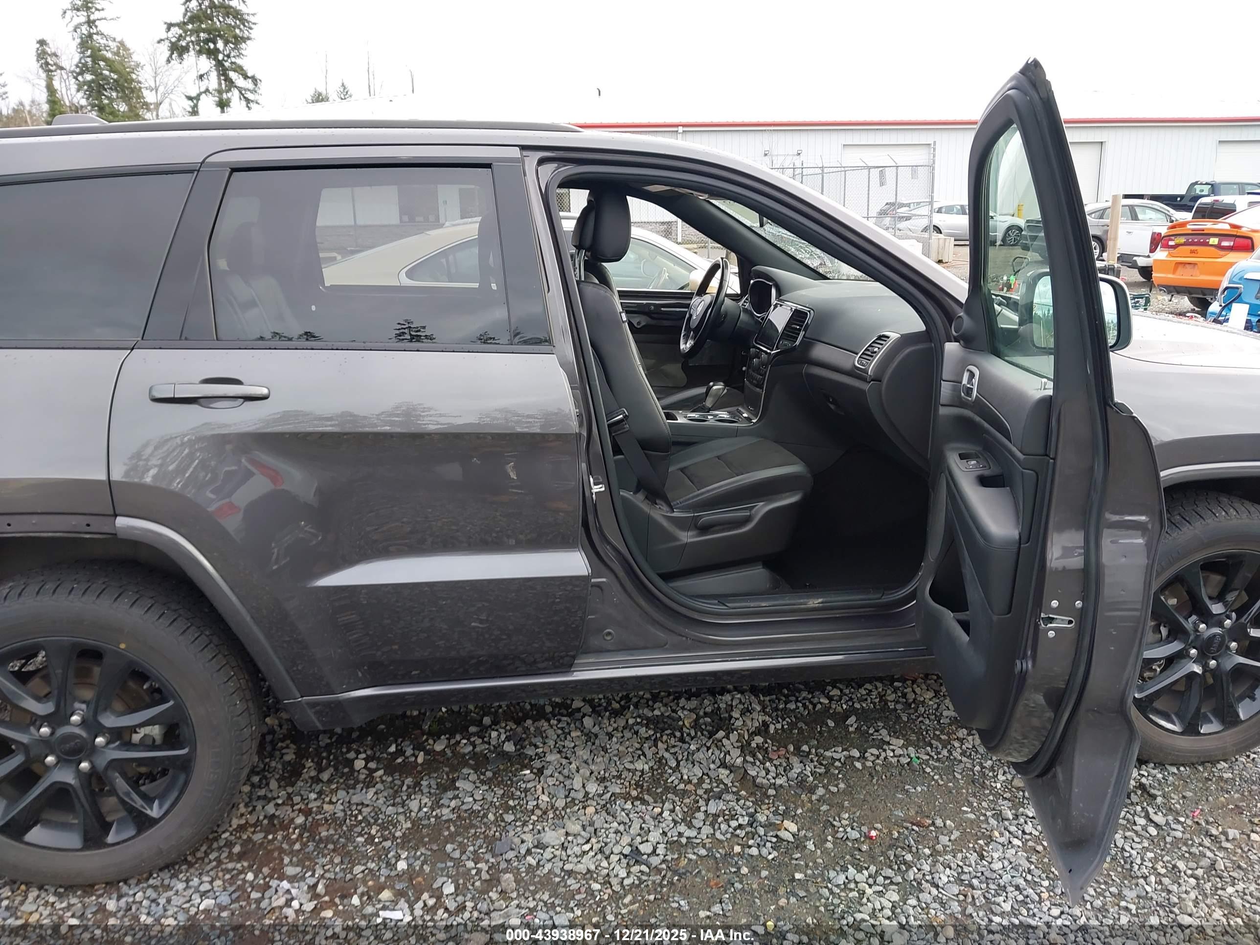 JEEP GRAND image 5
