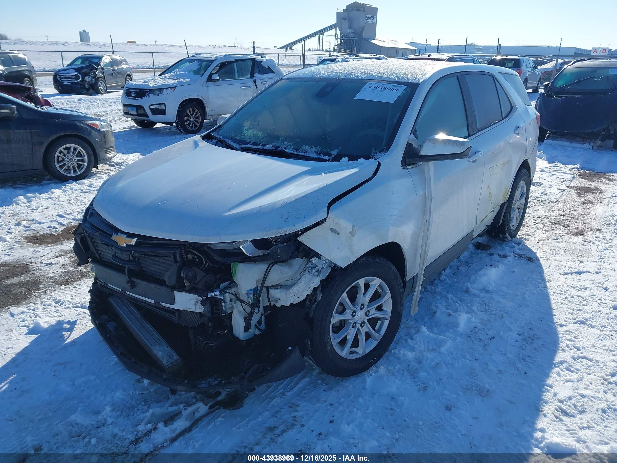 CHEVROLET EQUINOX image 2