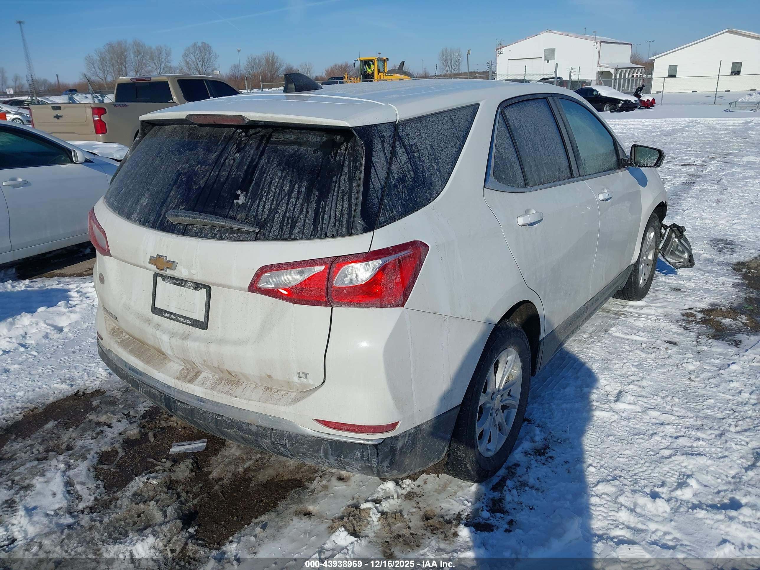 CHEVROLET EQUINOX image 4