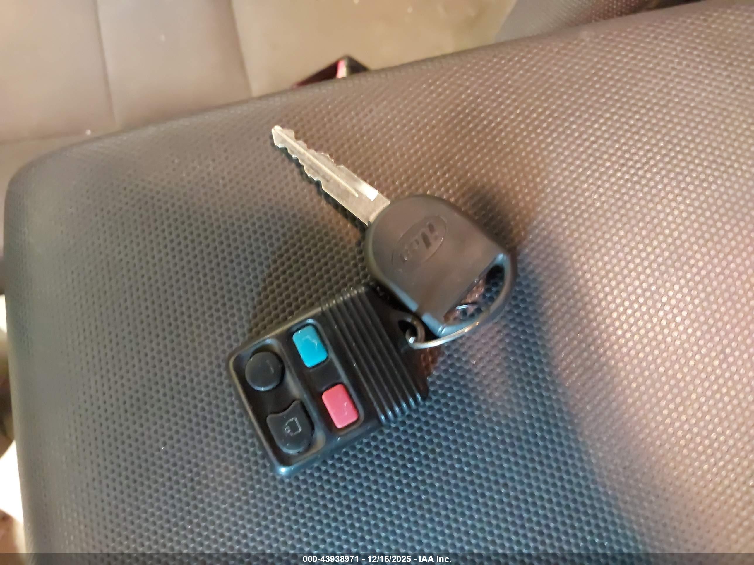 FORD ESCAPE image 11