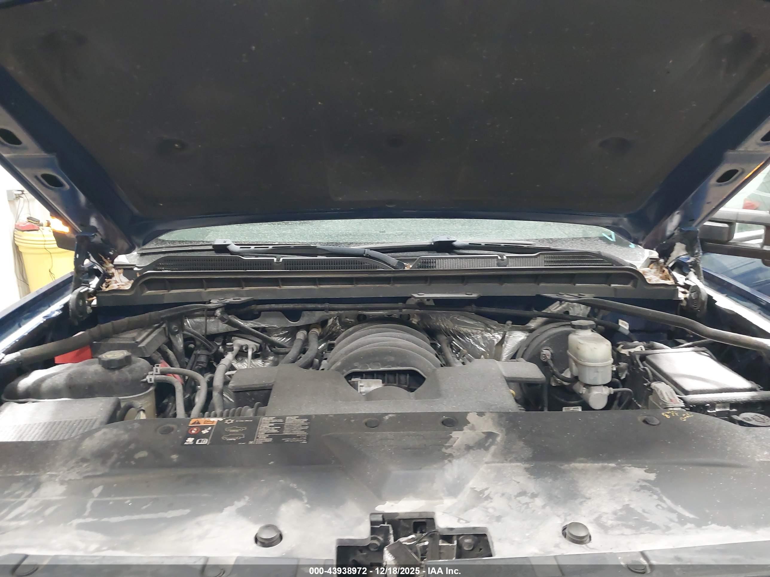 CHEVROLET SILVERADO image 10