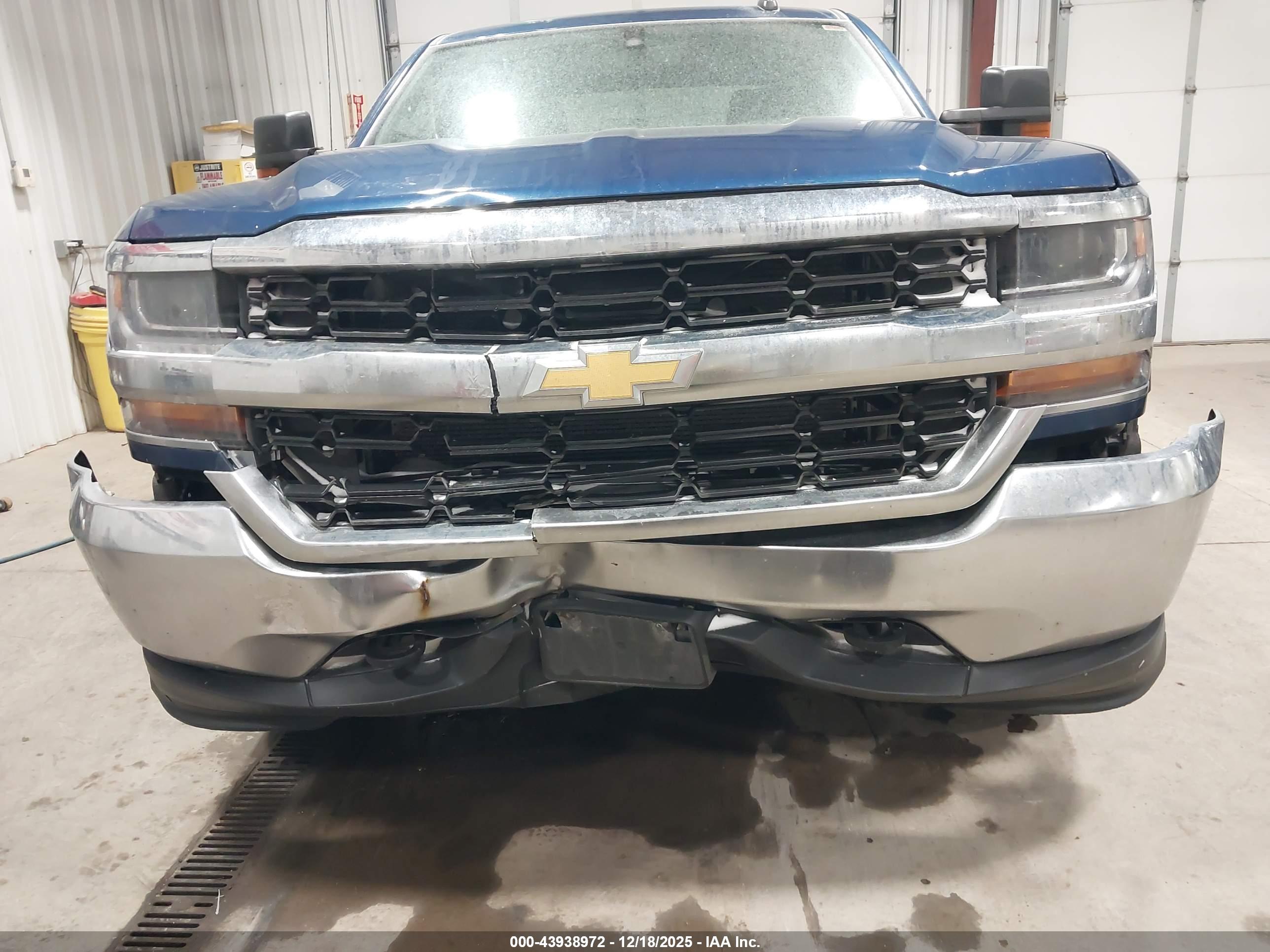 CHEVROLET SILVERADO image 6