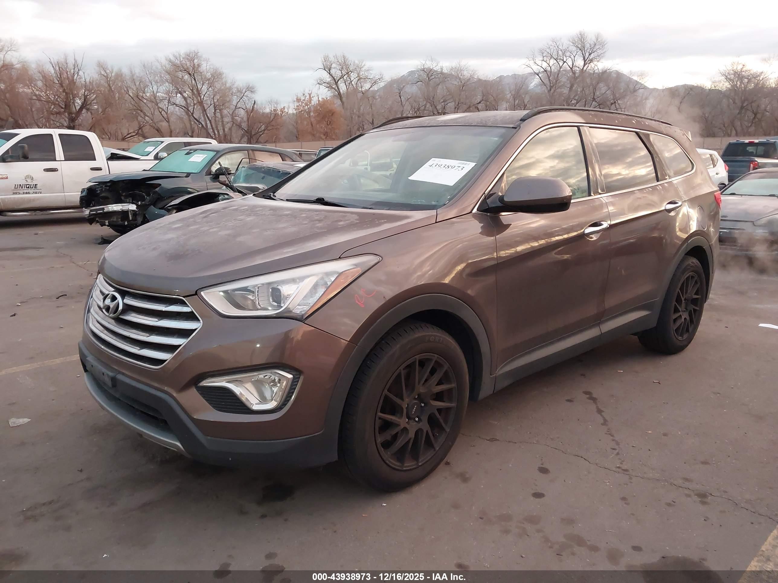 HYUNDAI SANTA image 2
