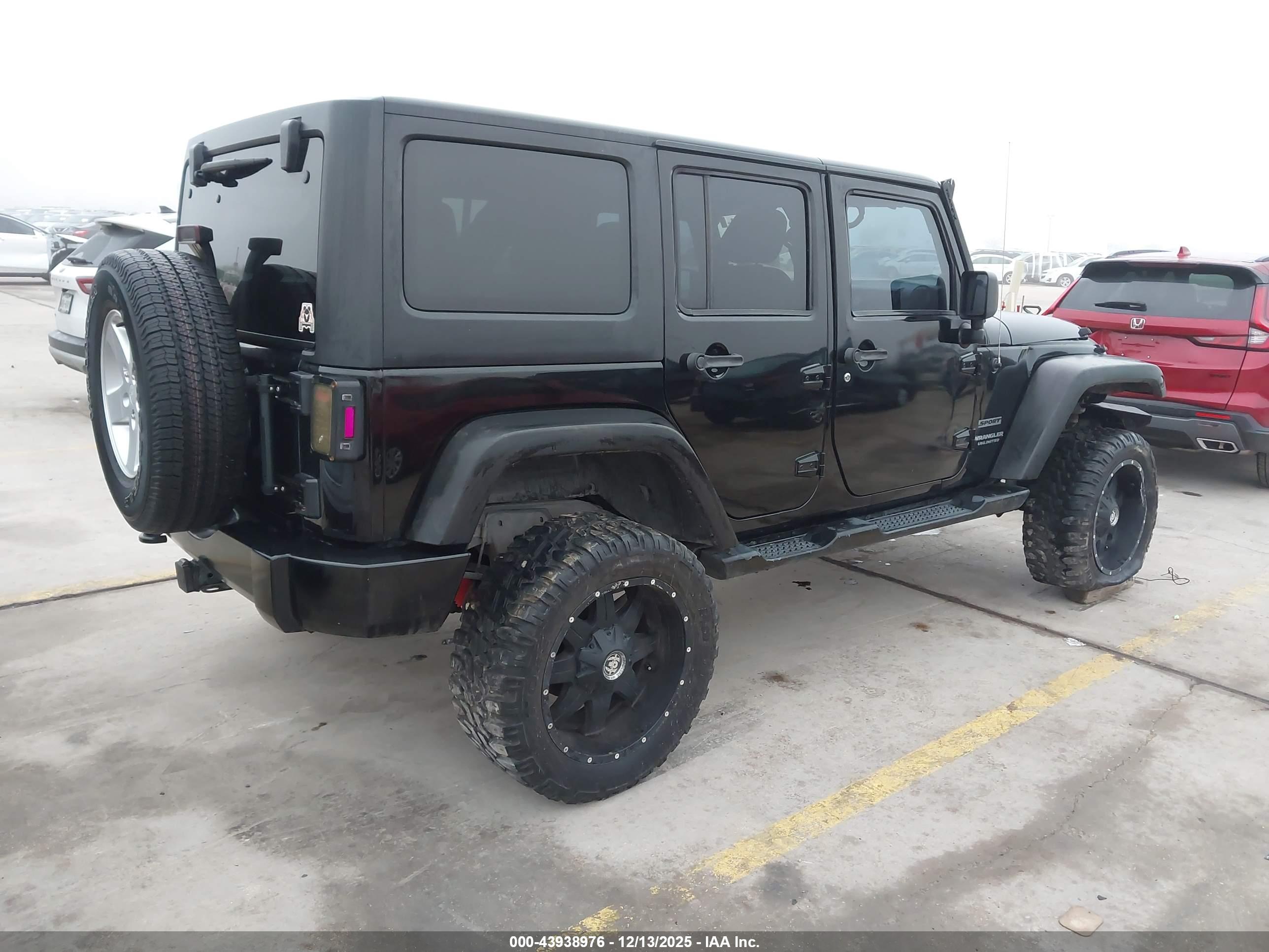 JEEP WRANGLER image 4