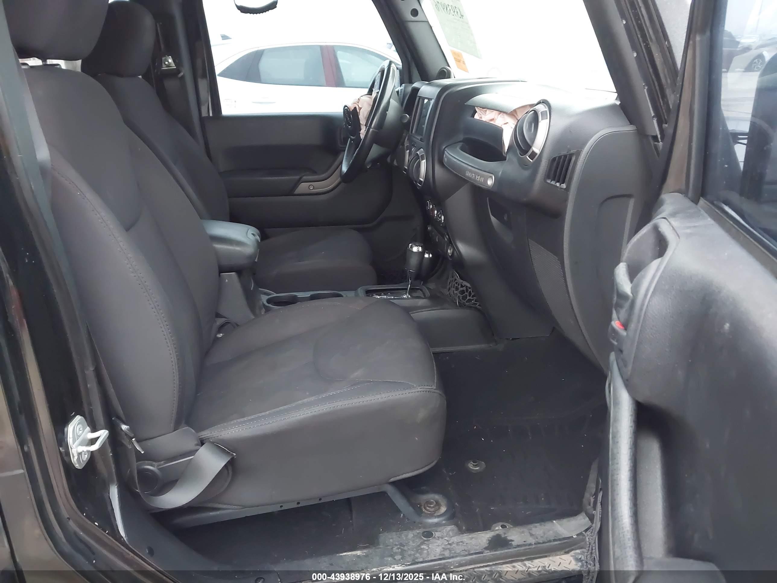 JEEP WRANGLER image 5