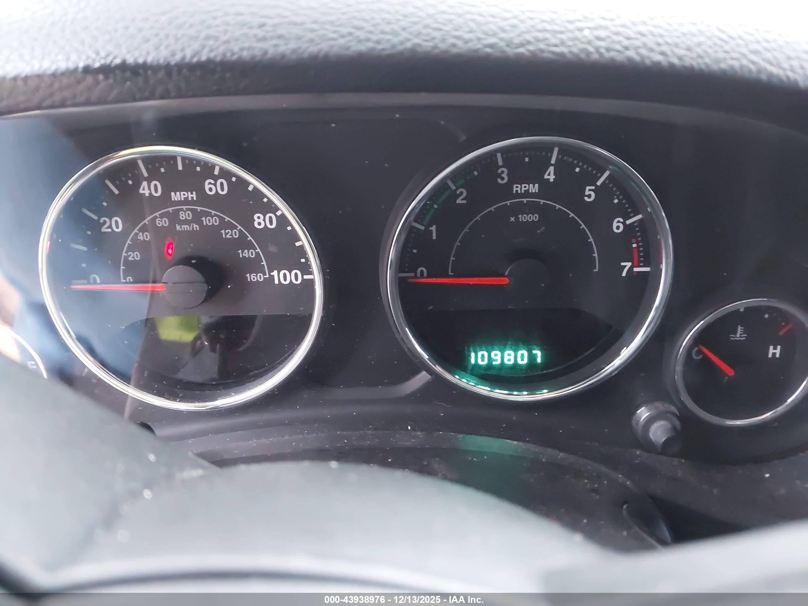 JEEP WRANGLER image 7