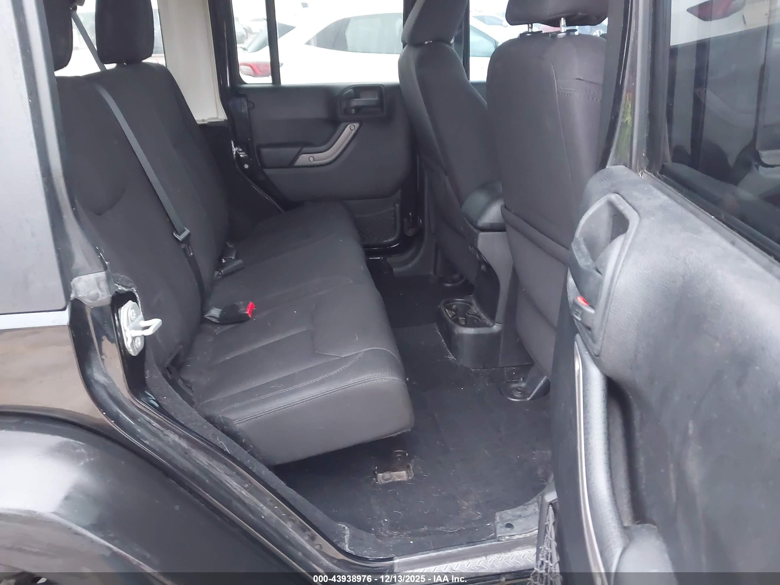 JEEP WRANGLER image 8