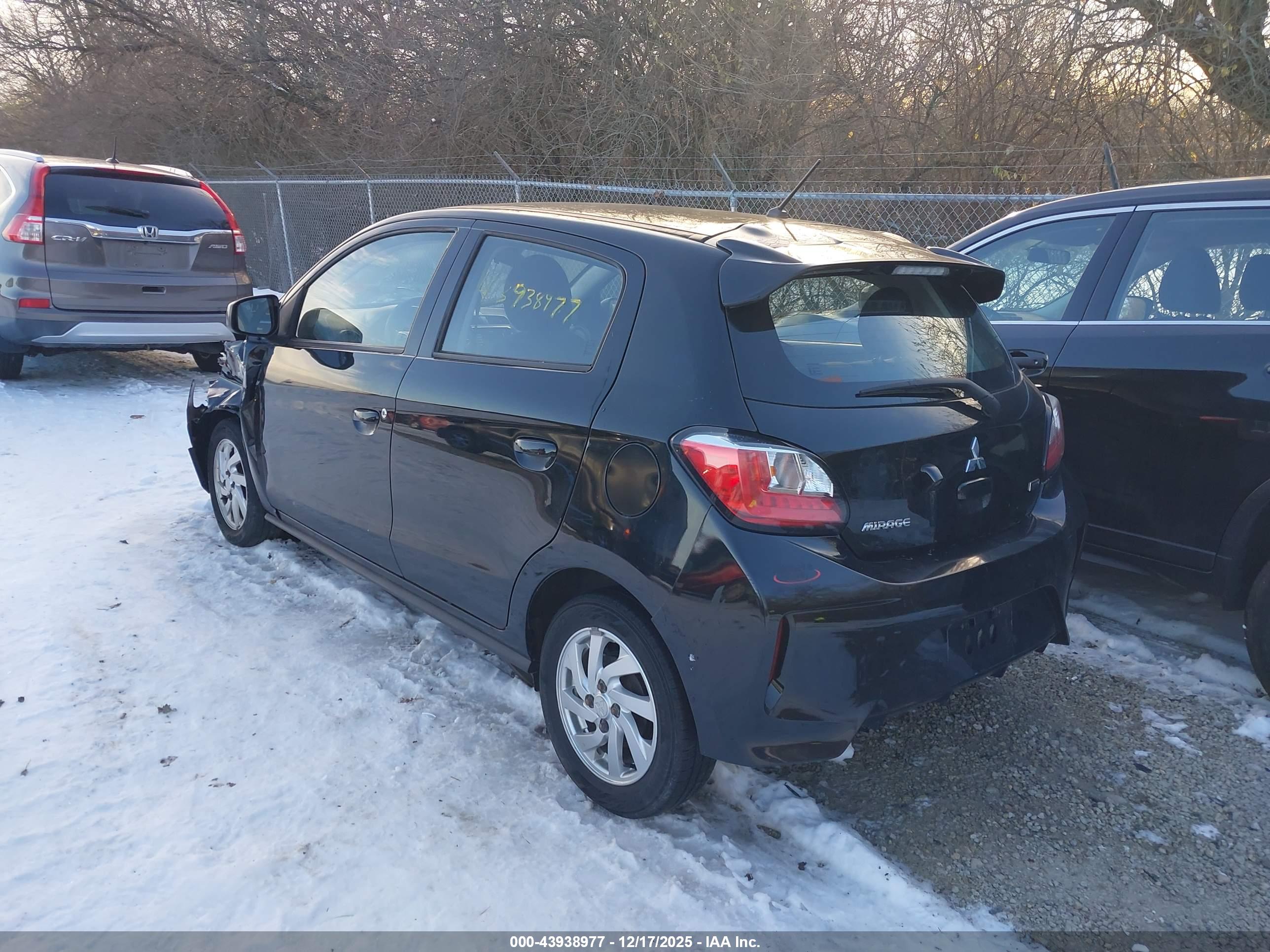 MITSUBISHI MIRAGE image 3