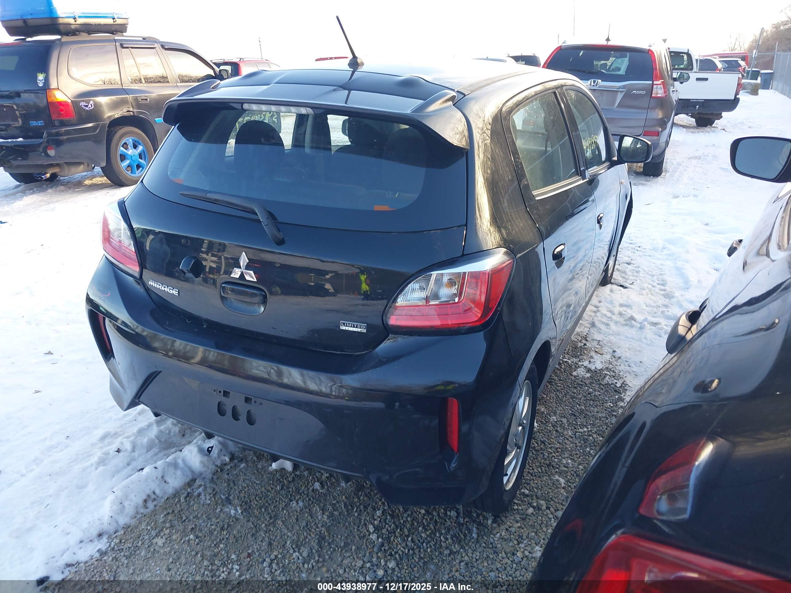 MITSUBISHI MIRAGE image 4