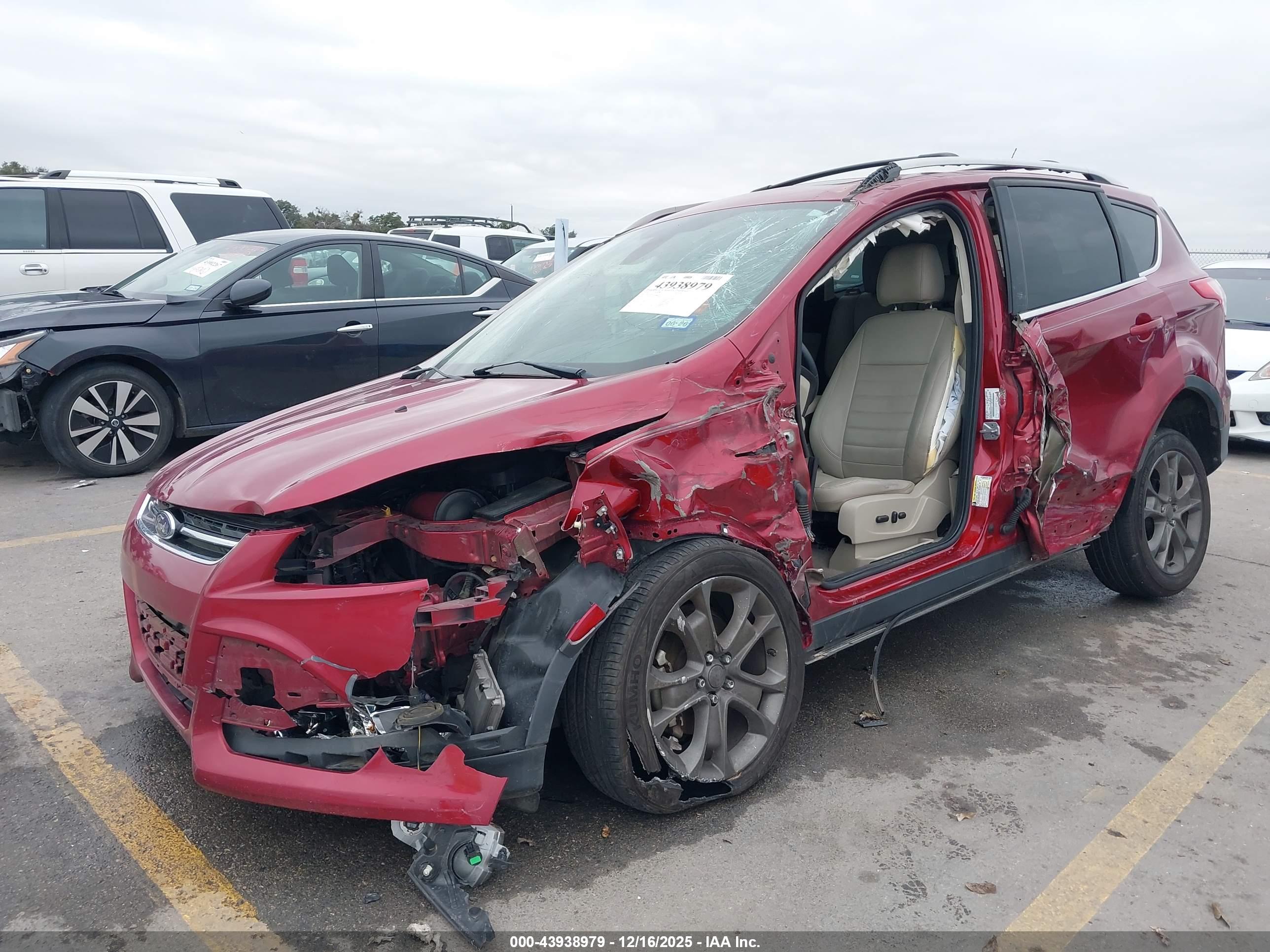 FORD ESCAPE image 2