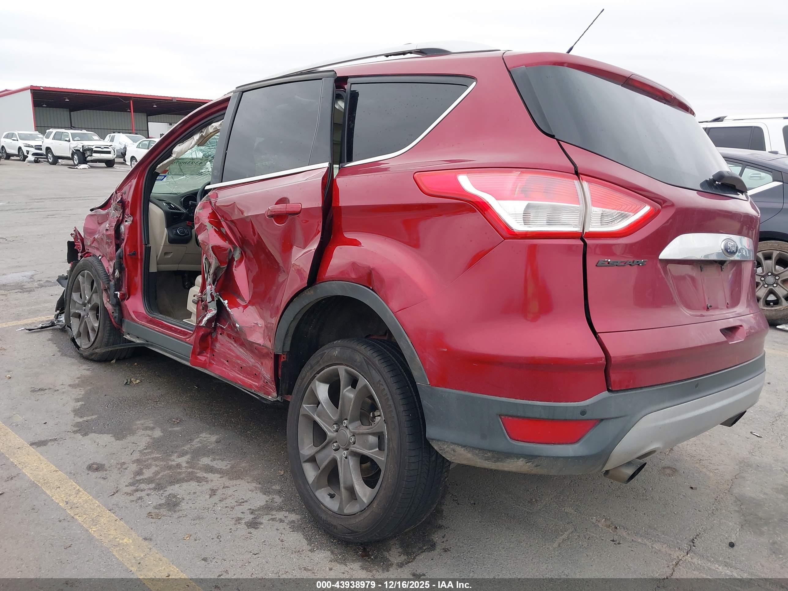 FORD ESCAPE image 3