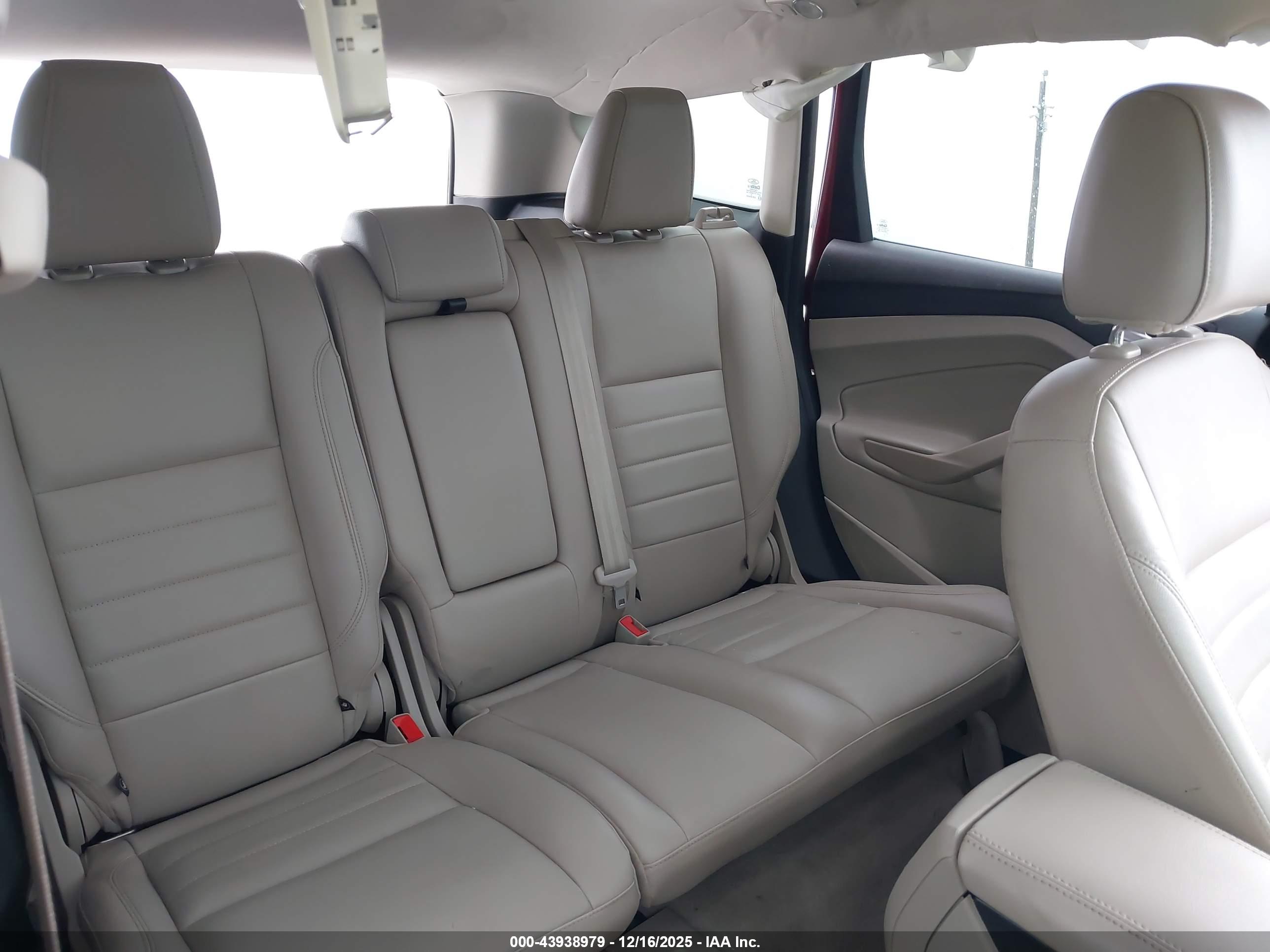 FORD ESCAPE image 8