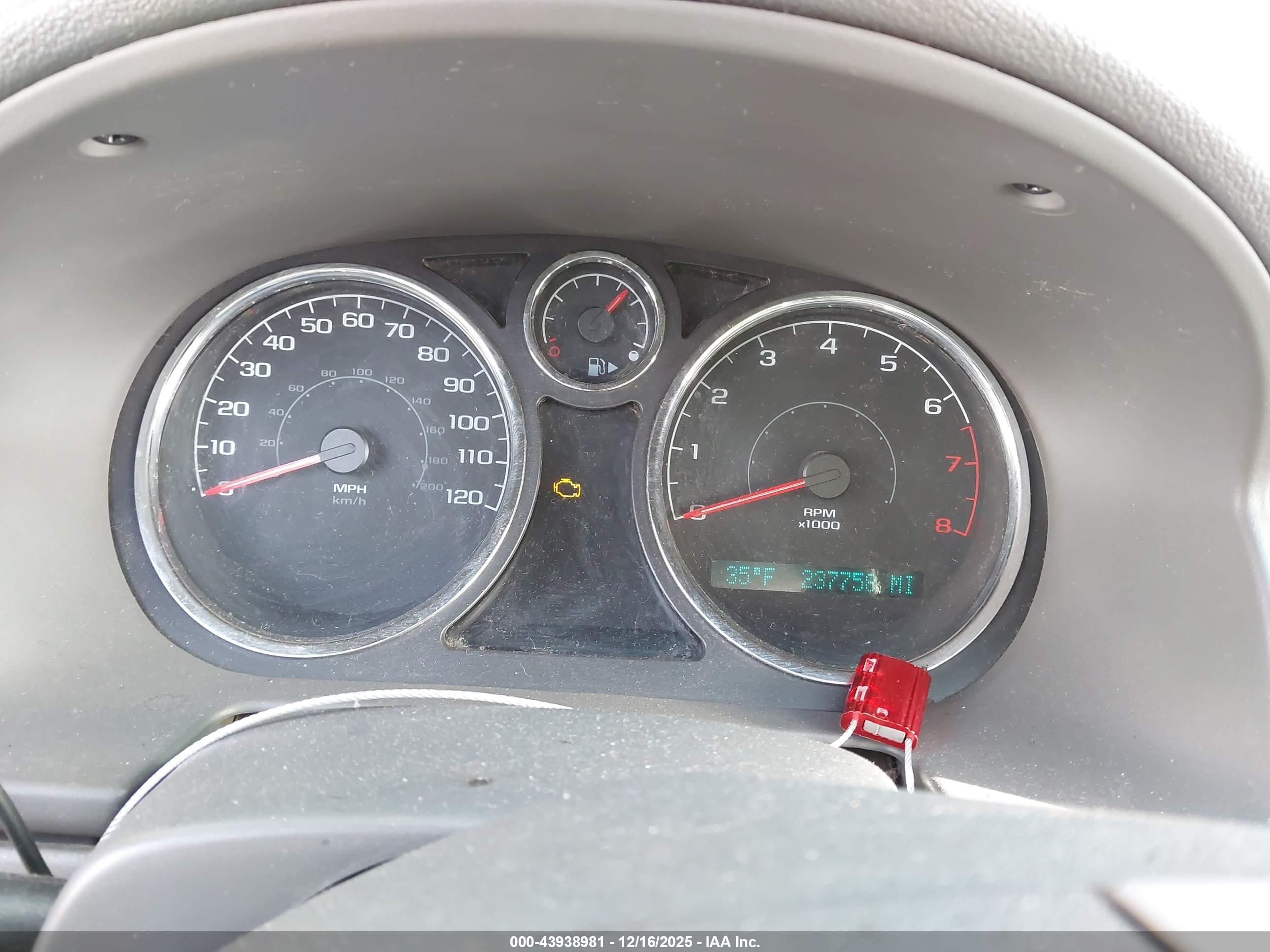 CHEVROLET COBALT image 7