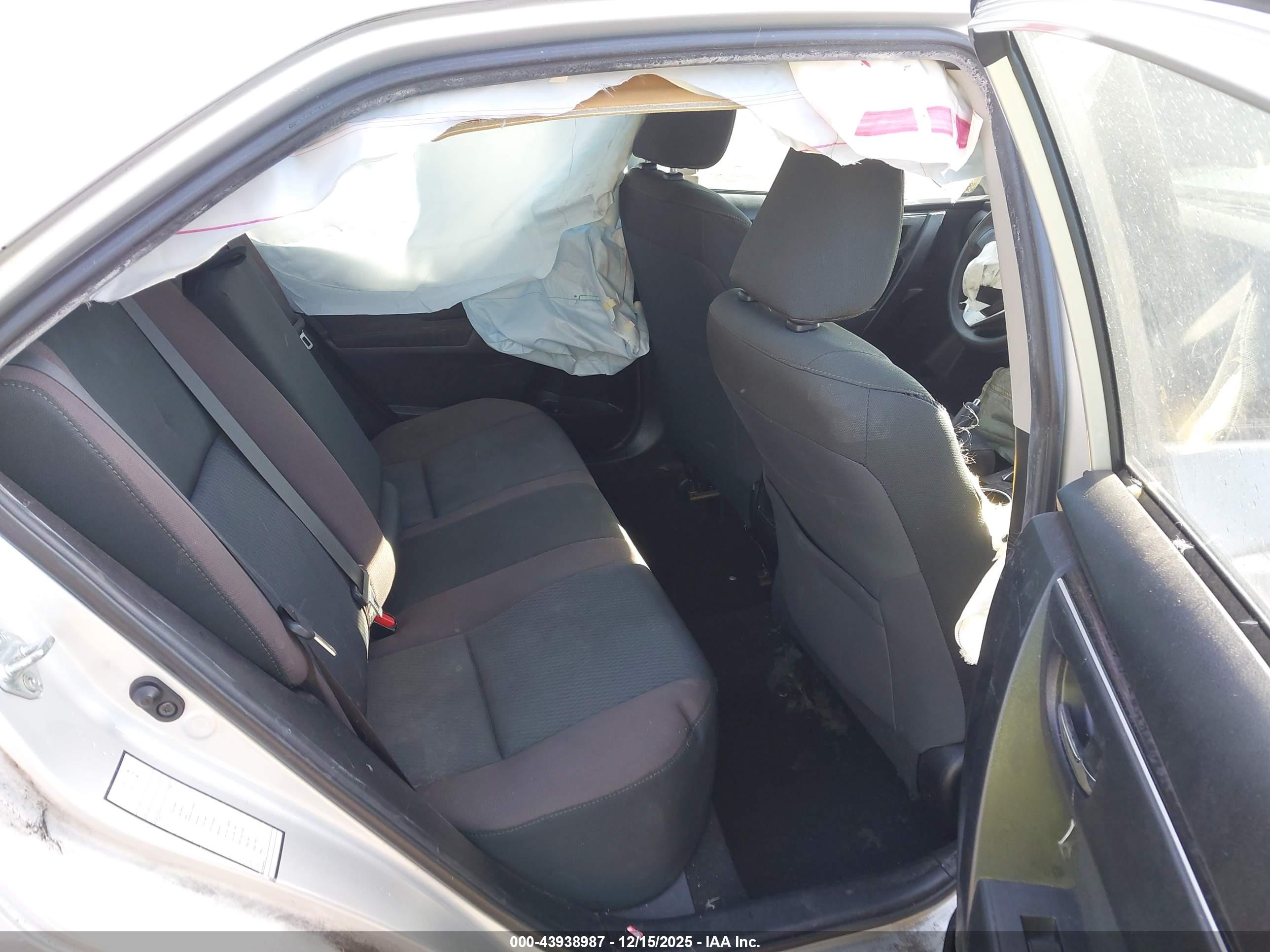 TOYOTA COROLLA image 8