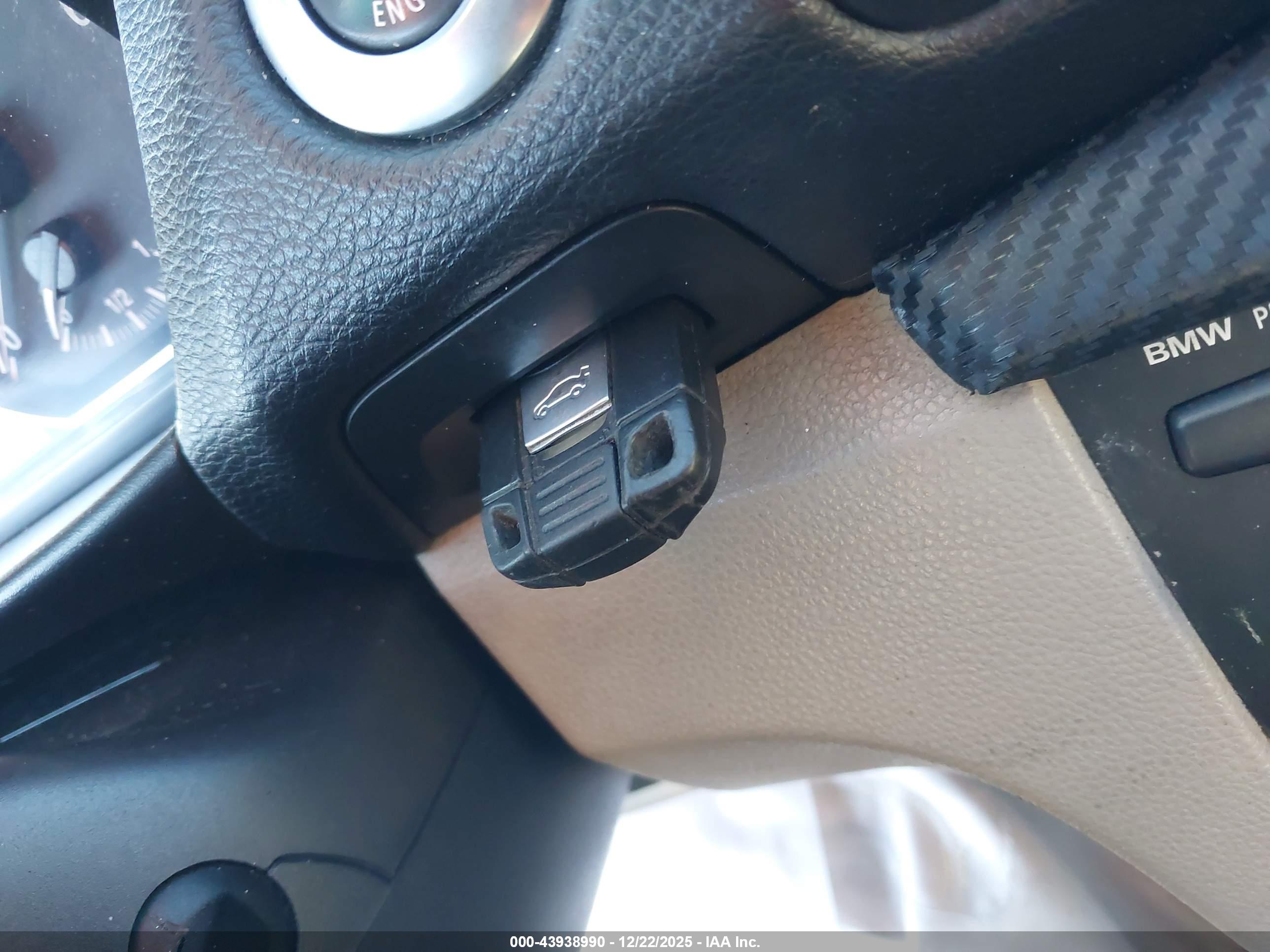 BMW 128I image 11