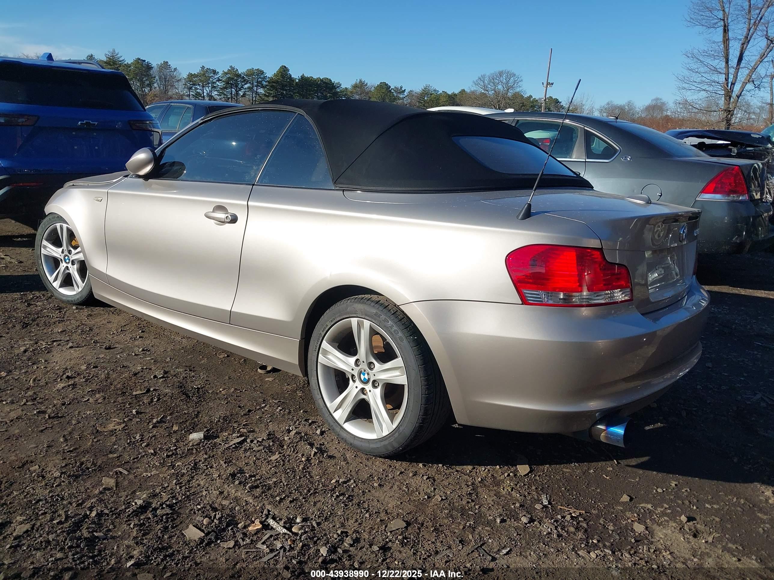 BMW 128I image 3