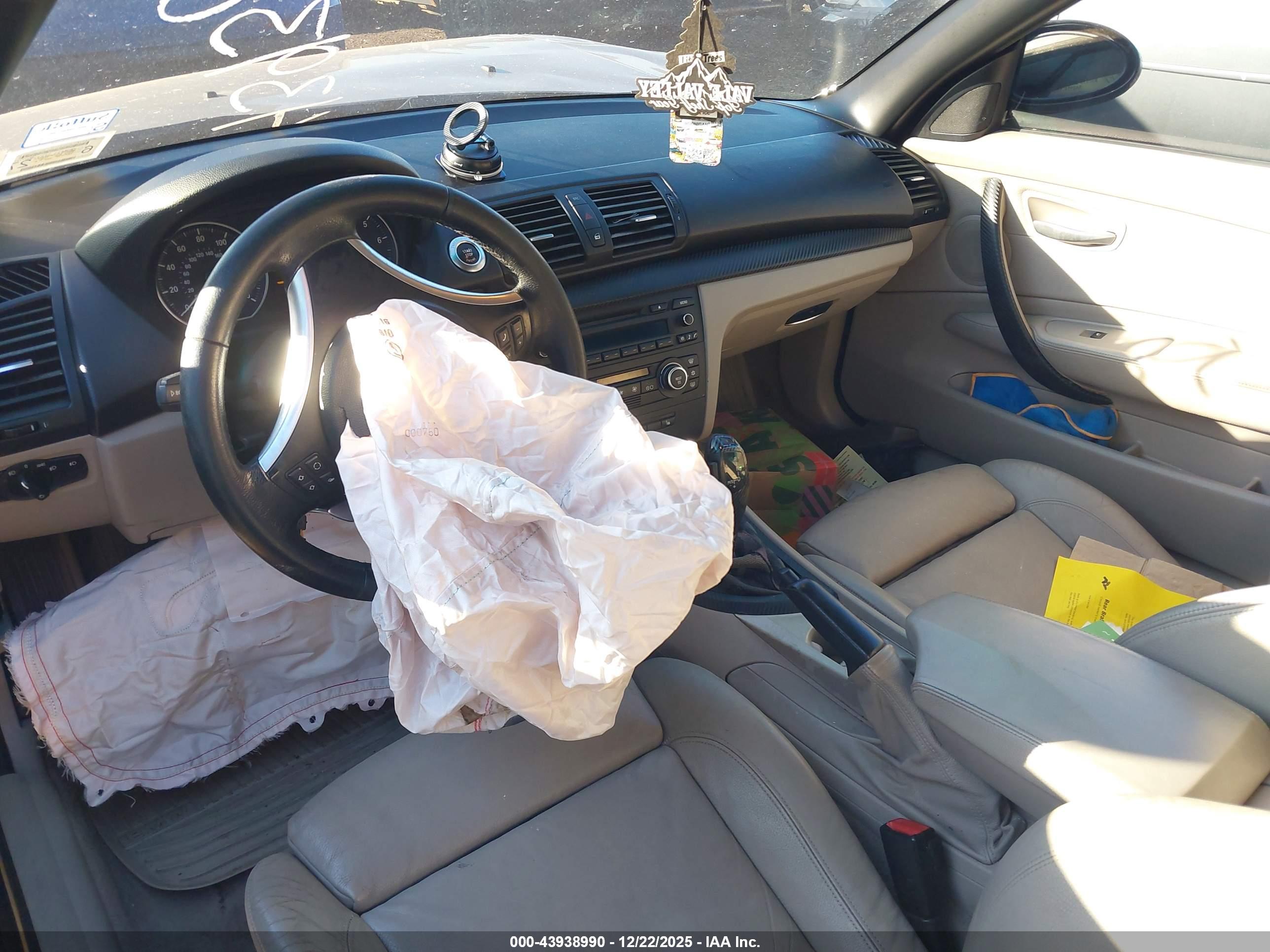 BMW 128I image 5