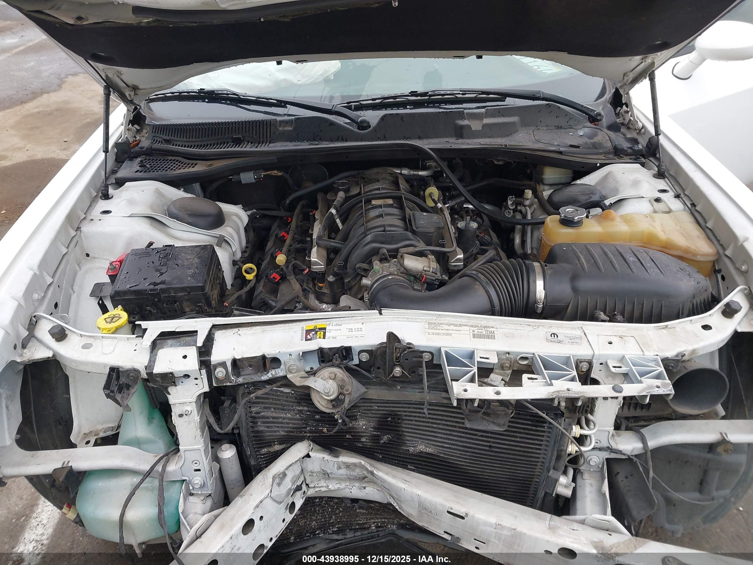 DODGE CHALLENGER image 10