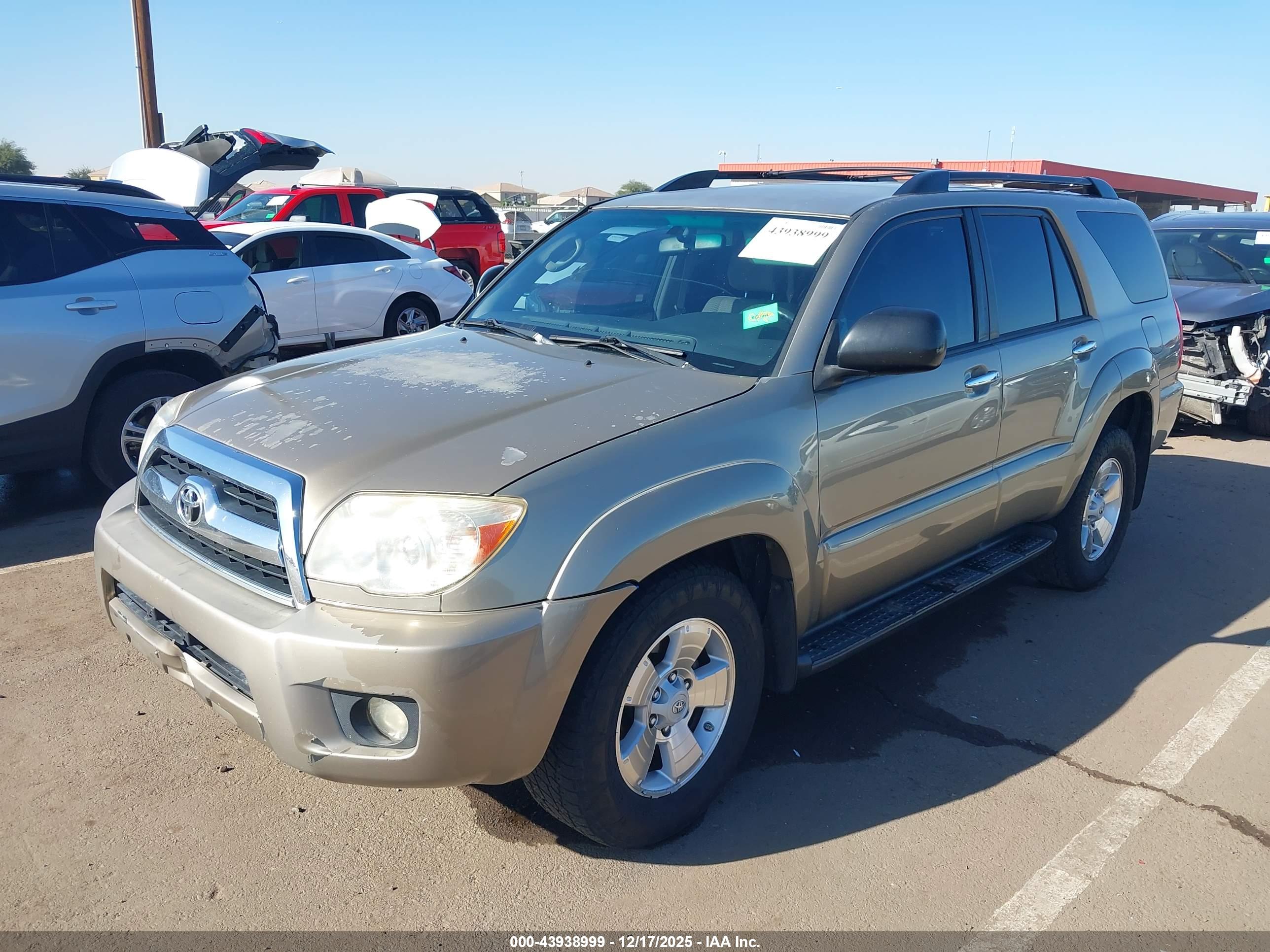 TOYOTA 4RUNNER image 2