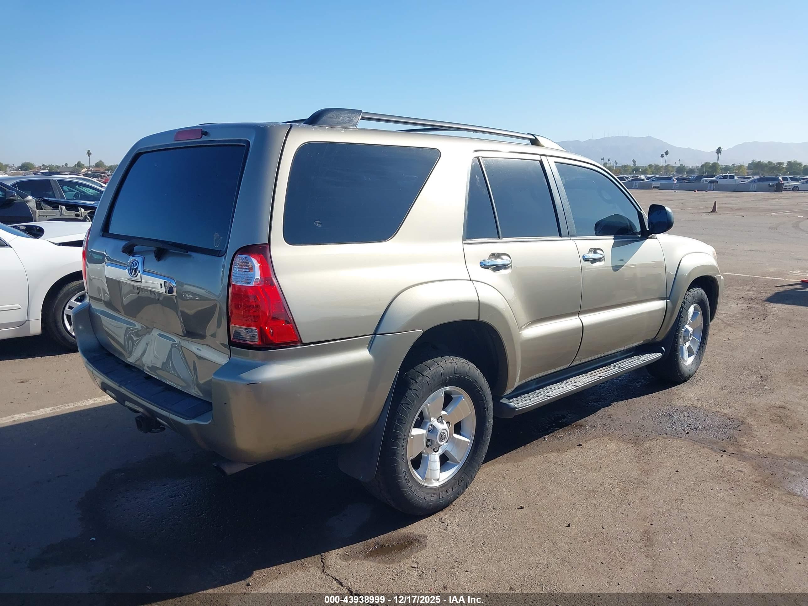 TOYOTA 4RUNNER image 4